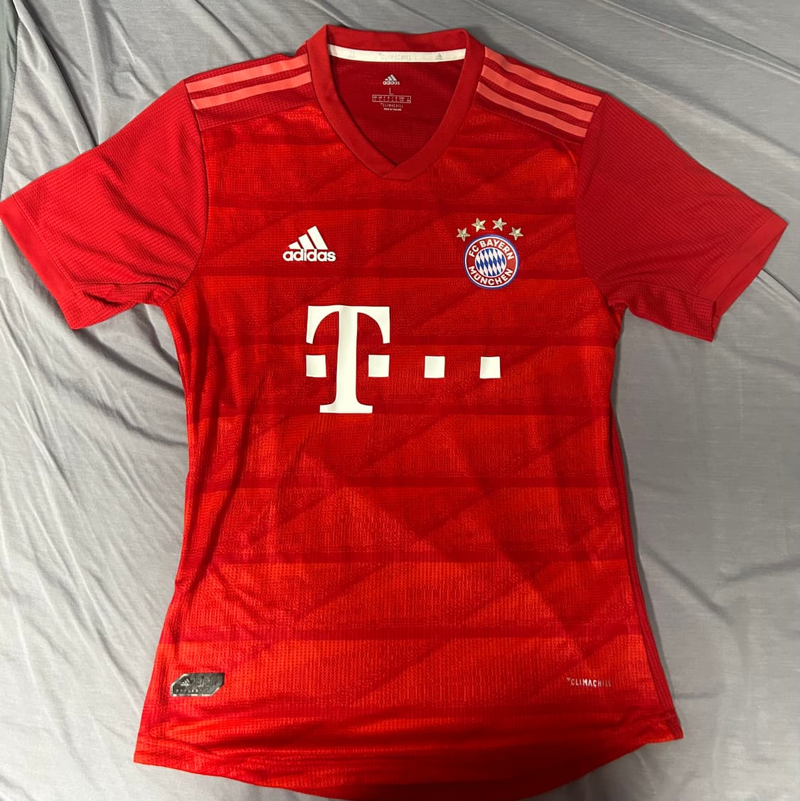 19/20 바이에른 뮌헨 홈 유니폼 상품이미지2