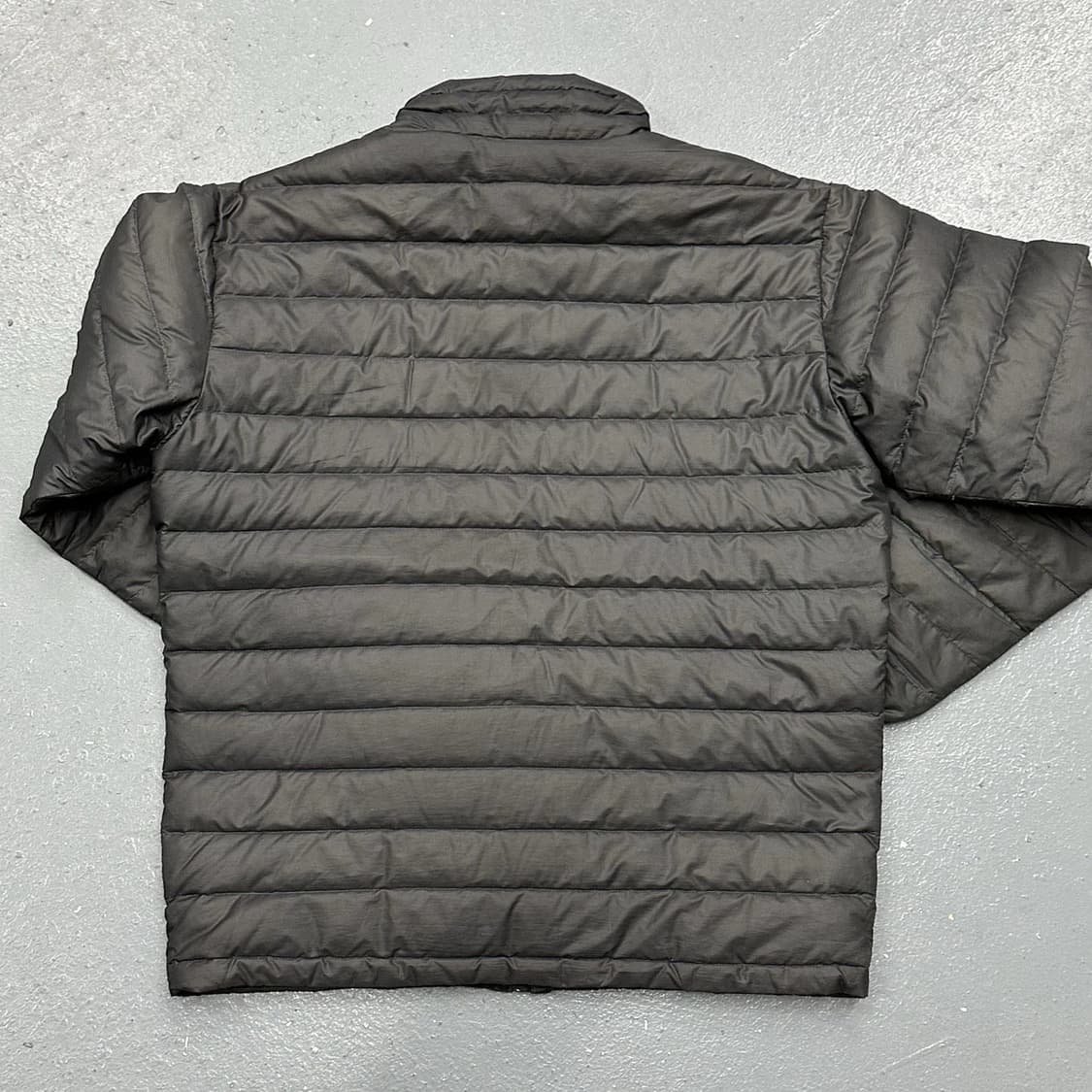 파타고니아 경량패딩 포지 그레이 상품이미지4