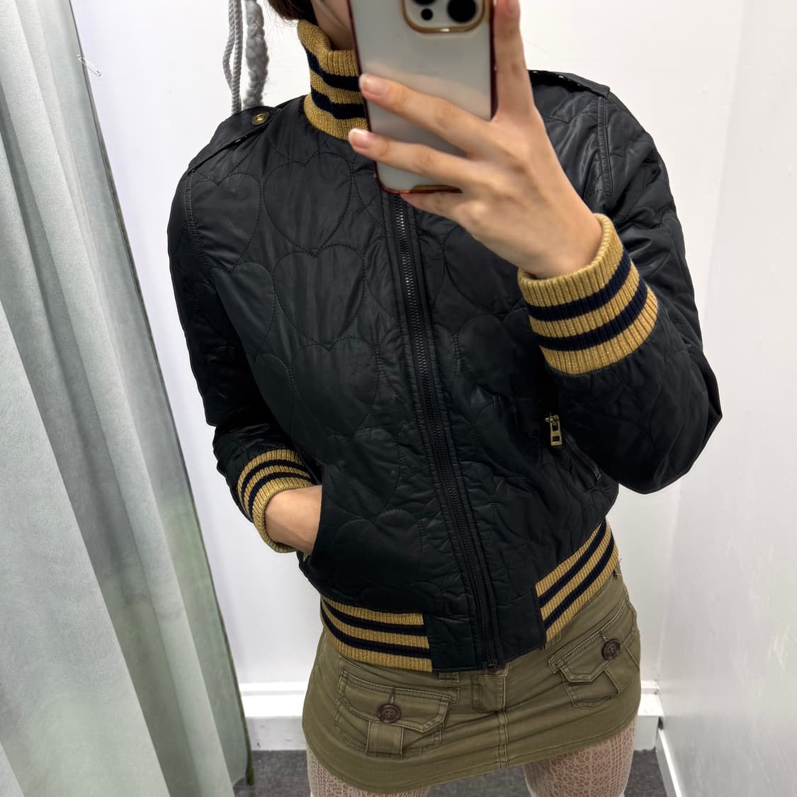 아디다스 블랙골드 퀄트 패딩 상품이미지2