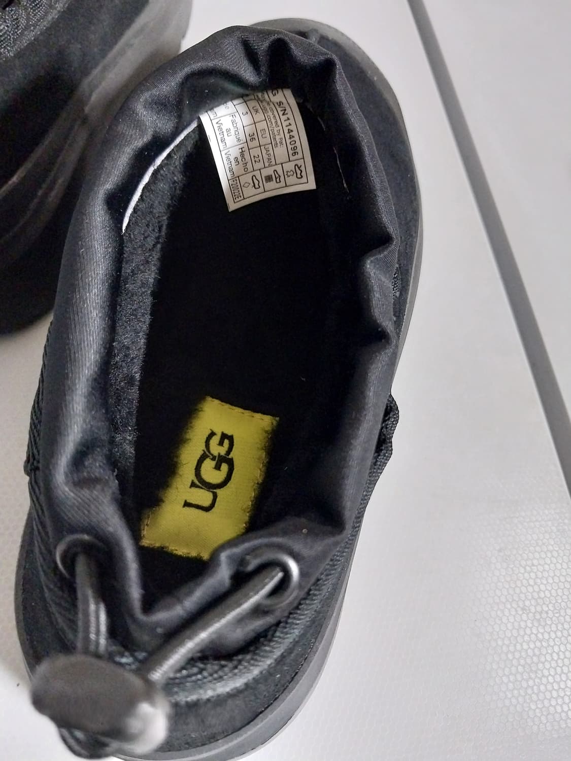 UGG 어그 검정슬림온 상품이미지5