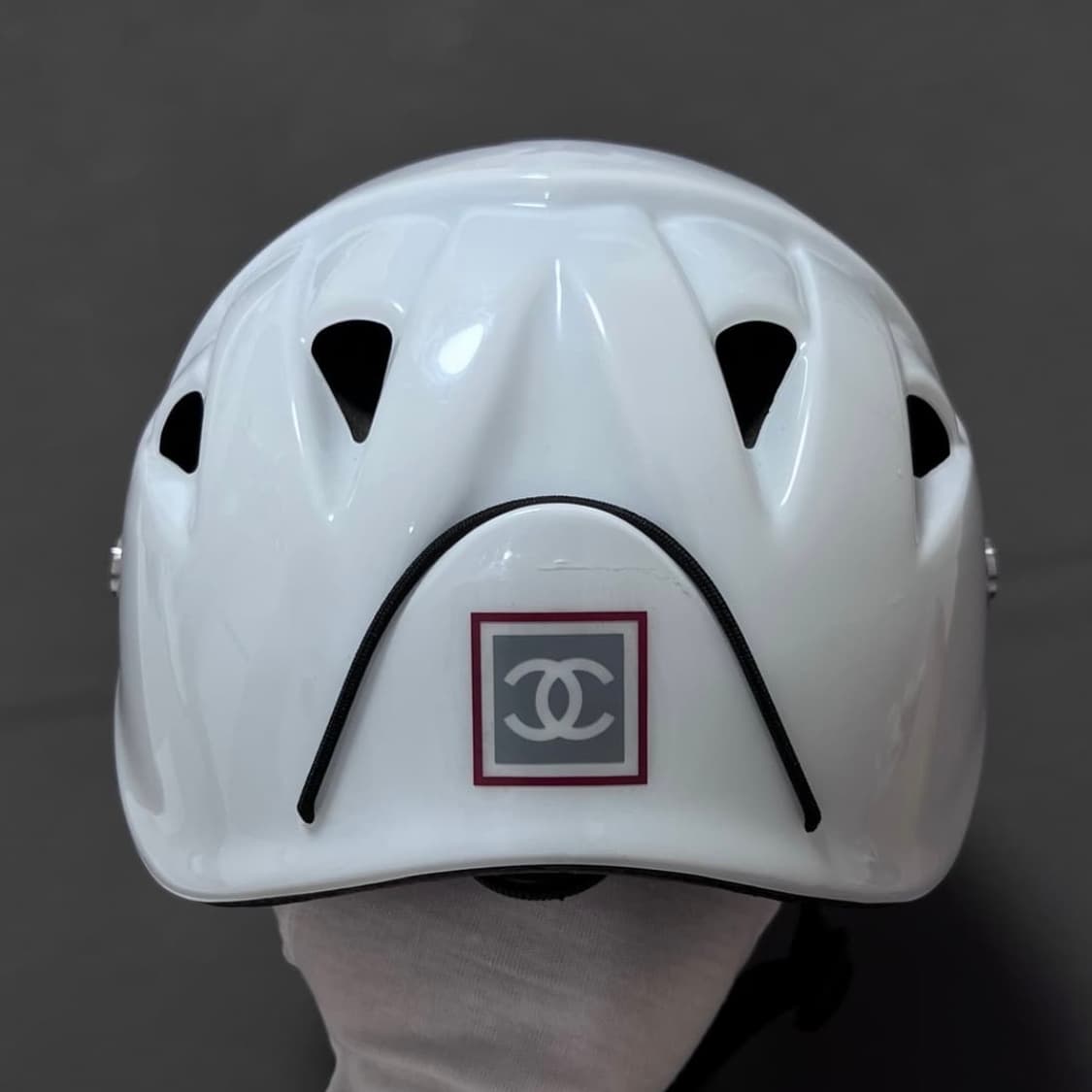 샤넬 헬멧 한정판 2001 화이트 로고 Mountaineer.레어템 희귀 상품이미지6