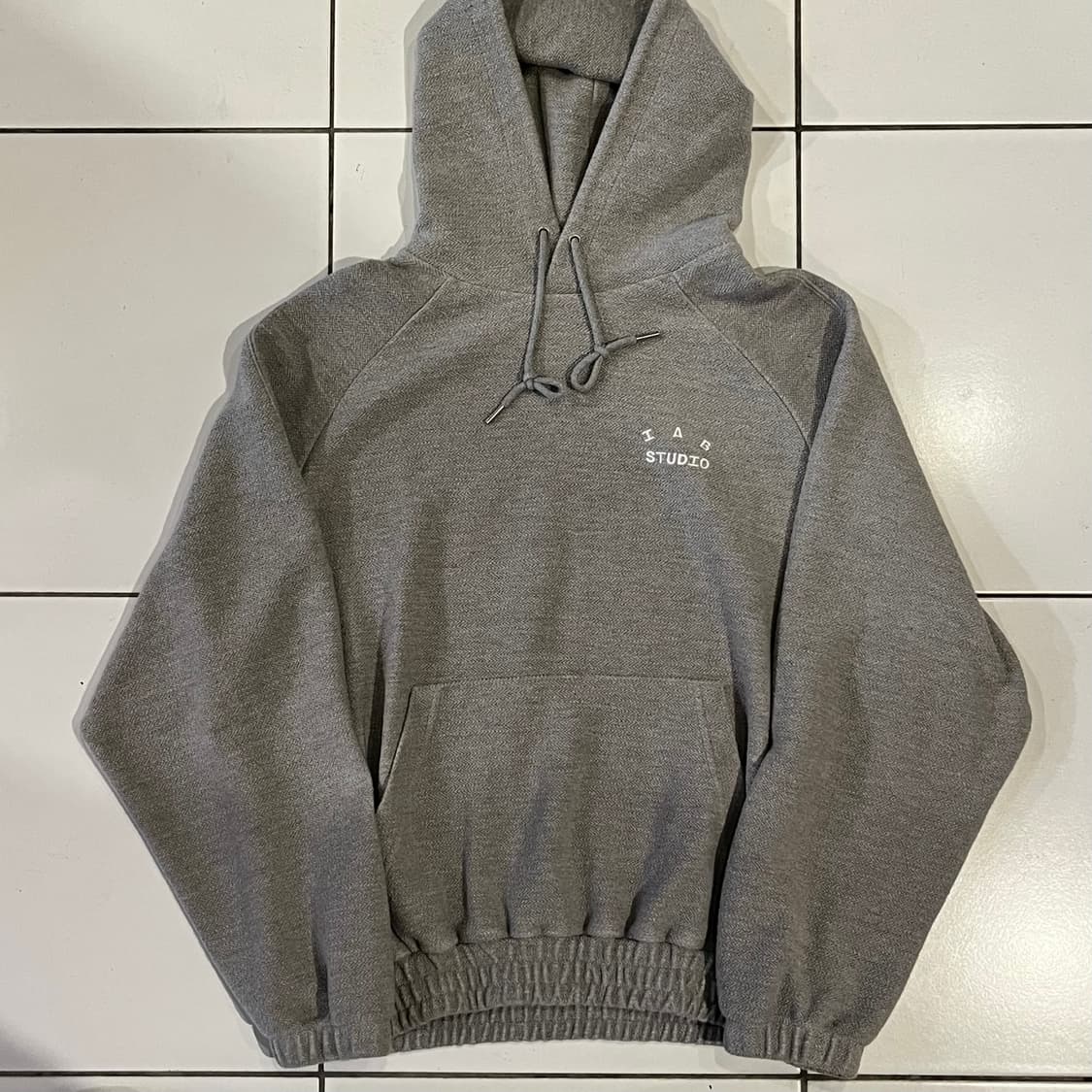 아이앱 스튜디오 헤링본 후드티 그레이 상품이미지2