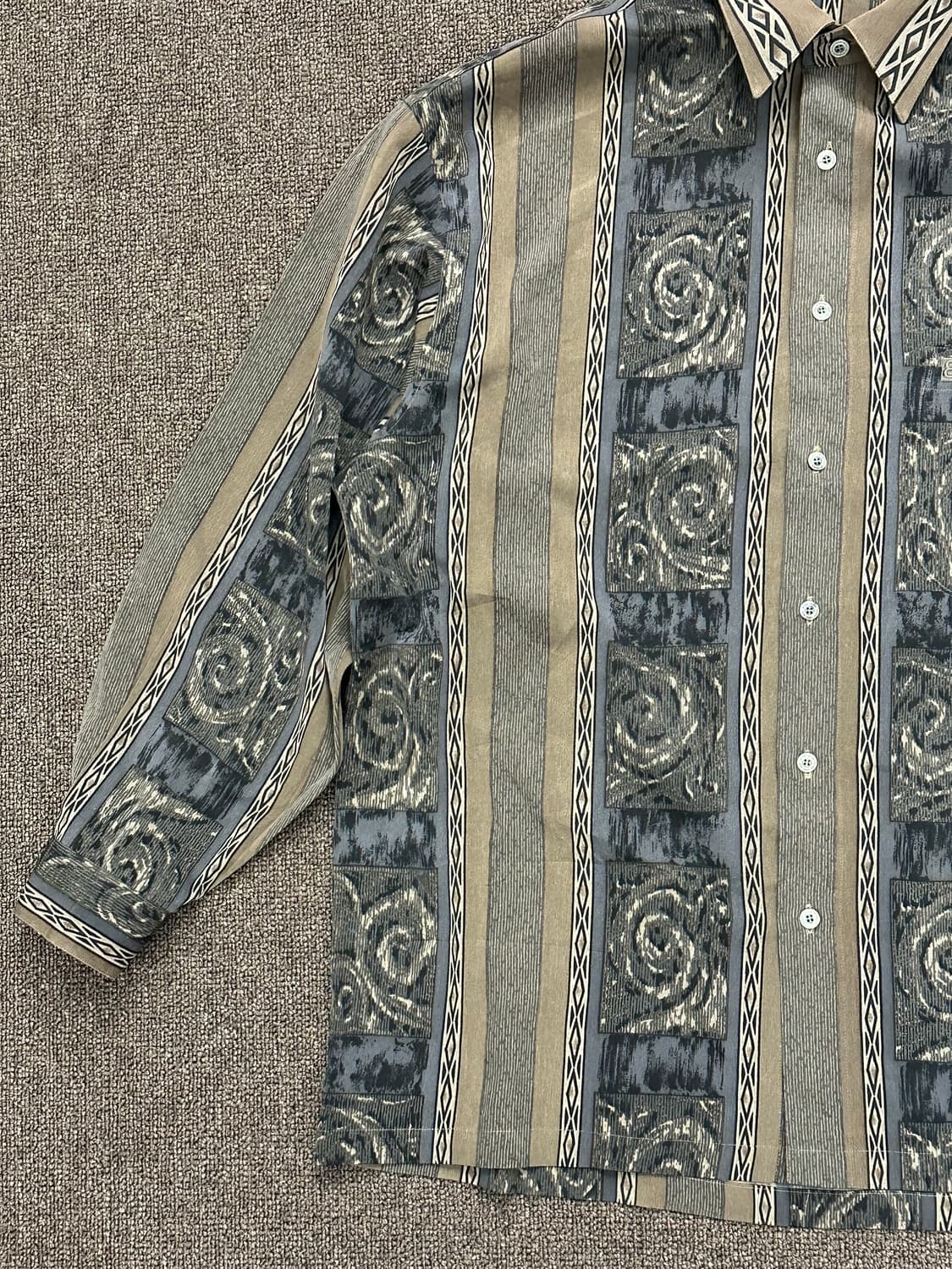 OS)발렌시아가 빈티지 패턴 셔츠 상품이미지2