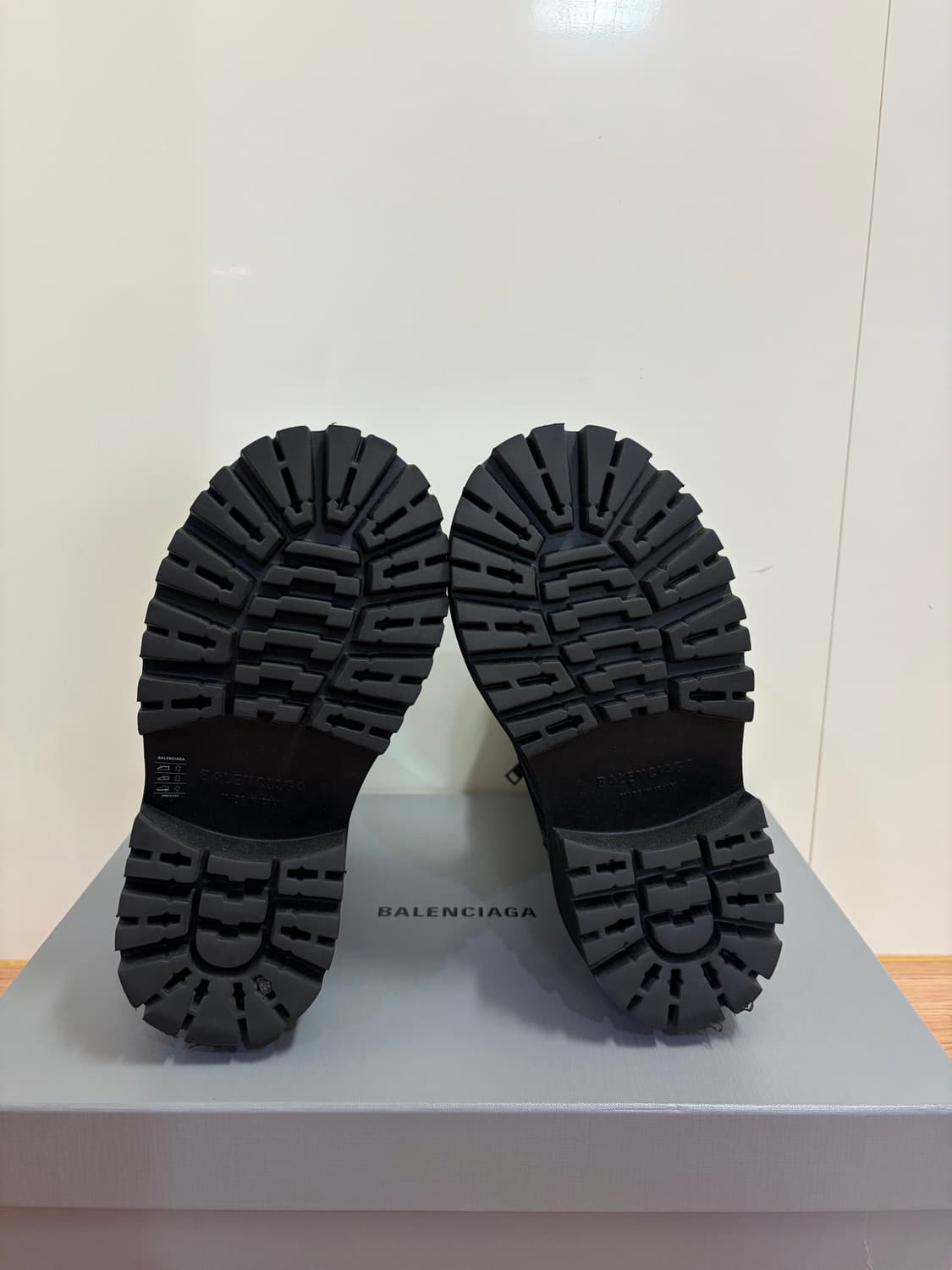 (40/260~70) 발렌시아가 뉴 스톰퍼 - 발렌시아가 코리아 상품이미지5