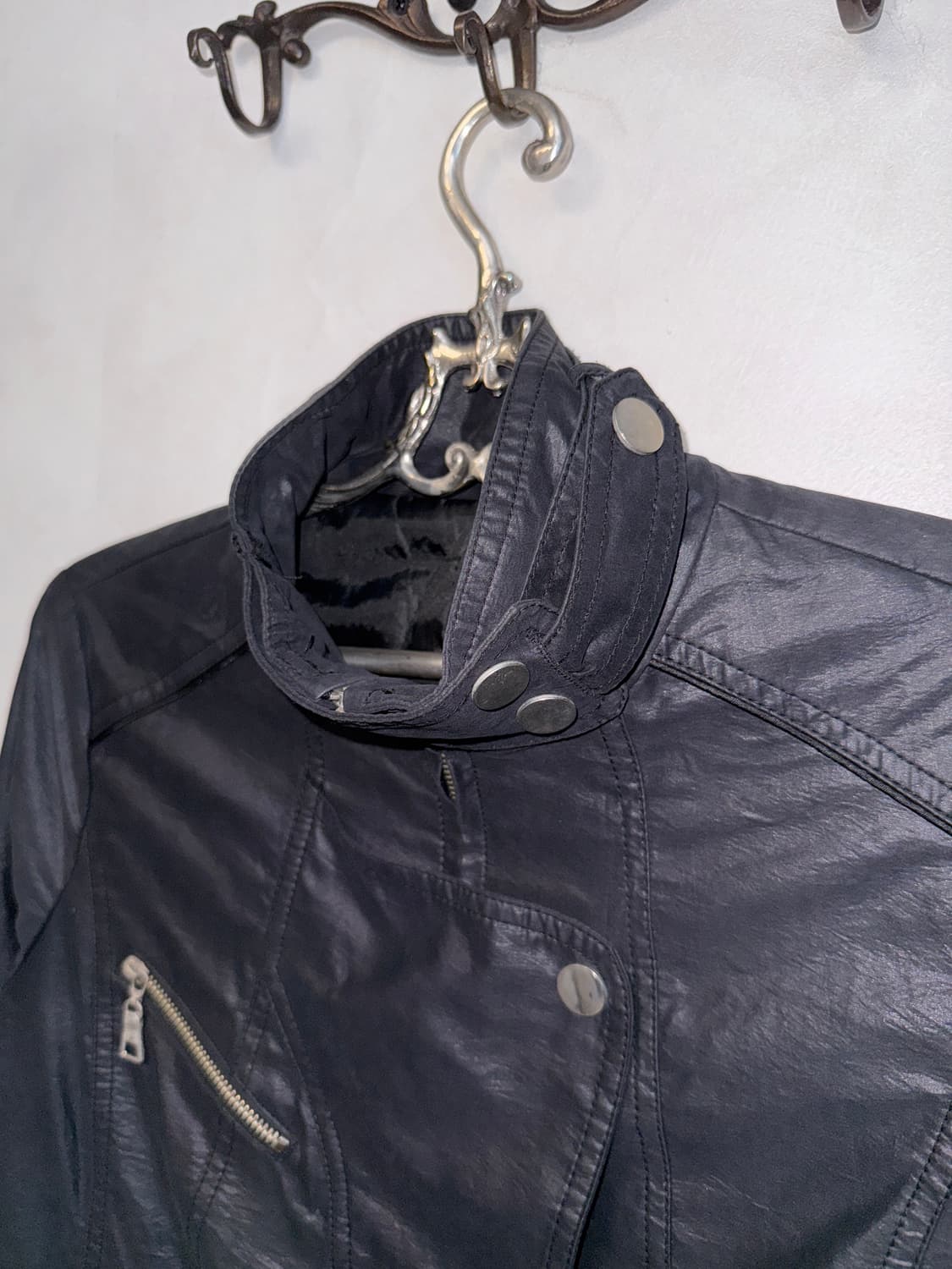 Black coated buckle detail jacket  상품이미지3