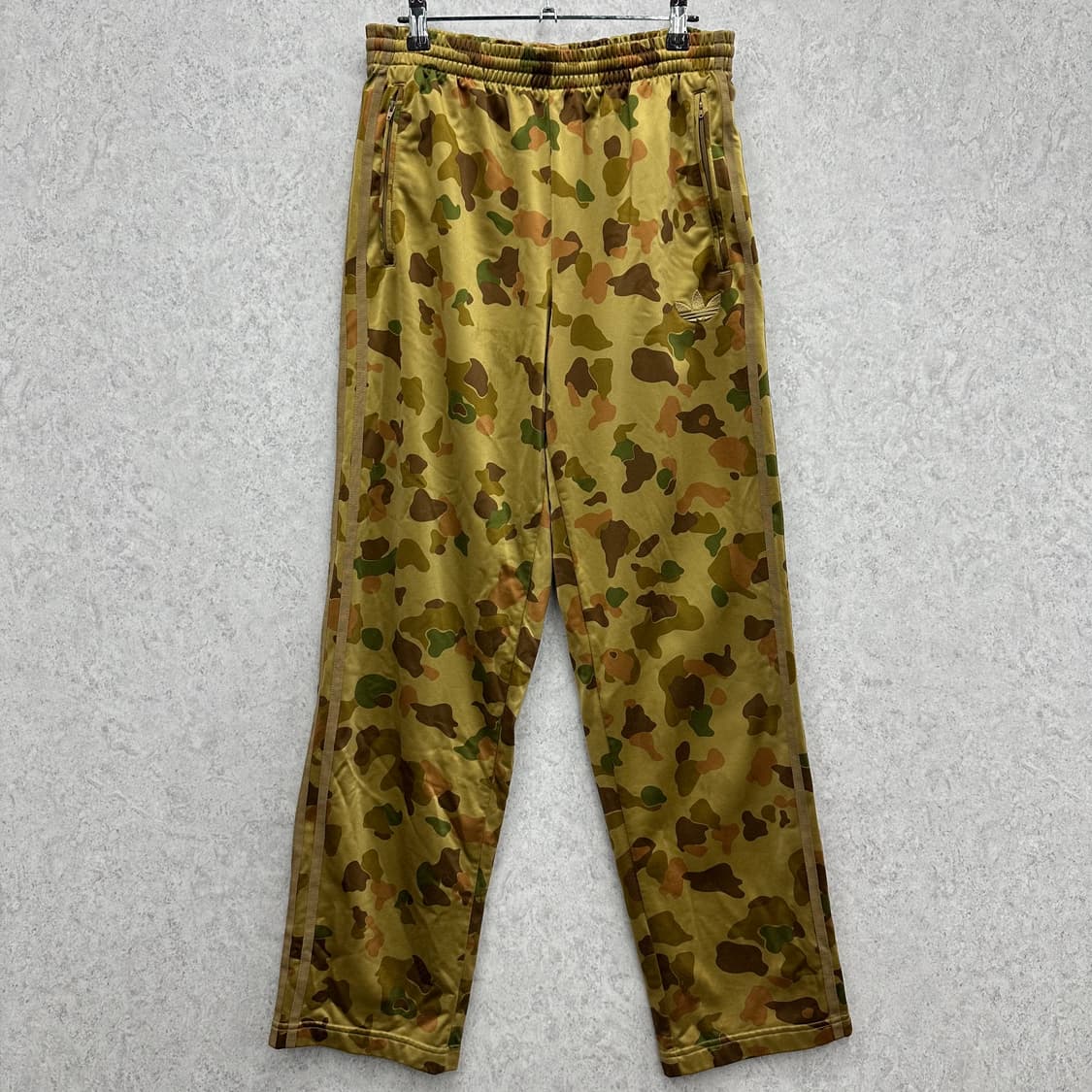 100 아디다스 파이어버드 카모 트레이닝 팬츠 상품이미지1