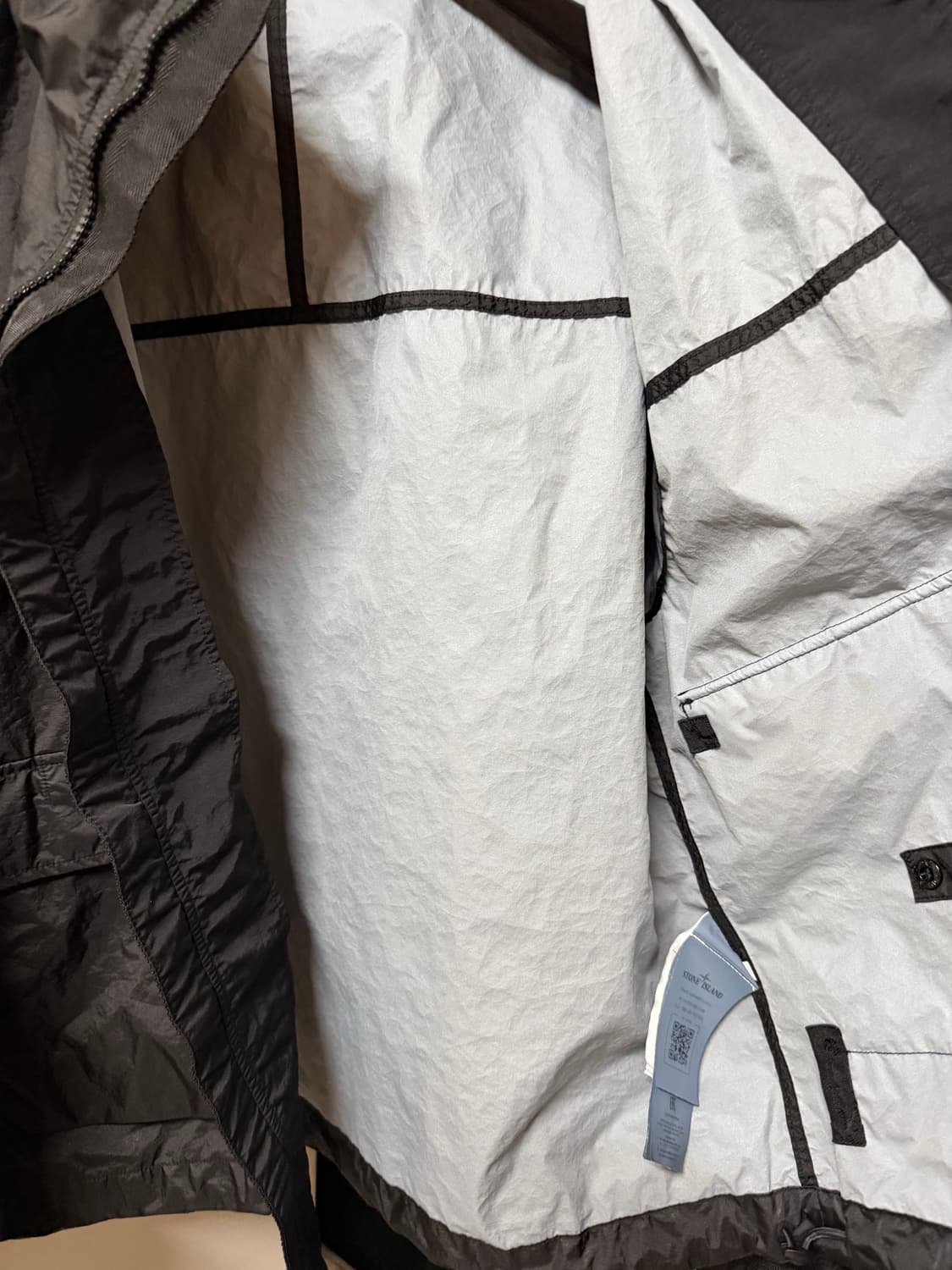 L] 스톤아일랜드 26ss 멤브라나 후드 자켓 블랙 3L TC 상품이미지5