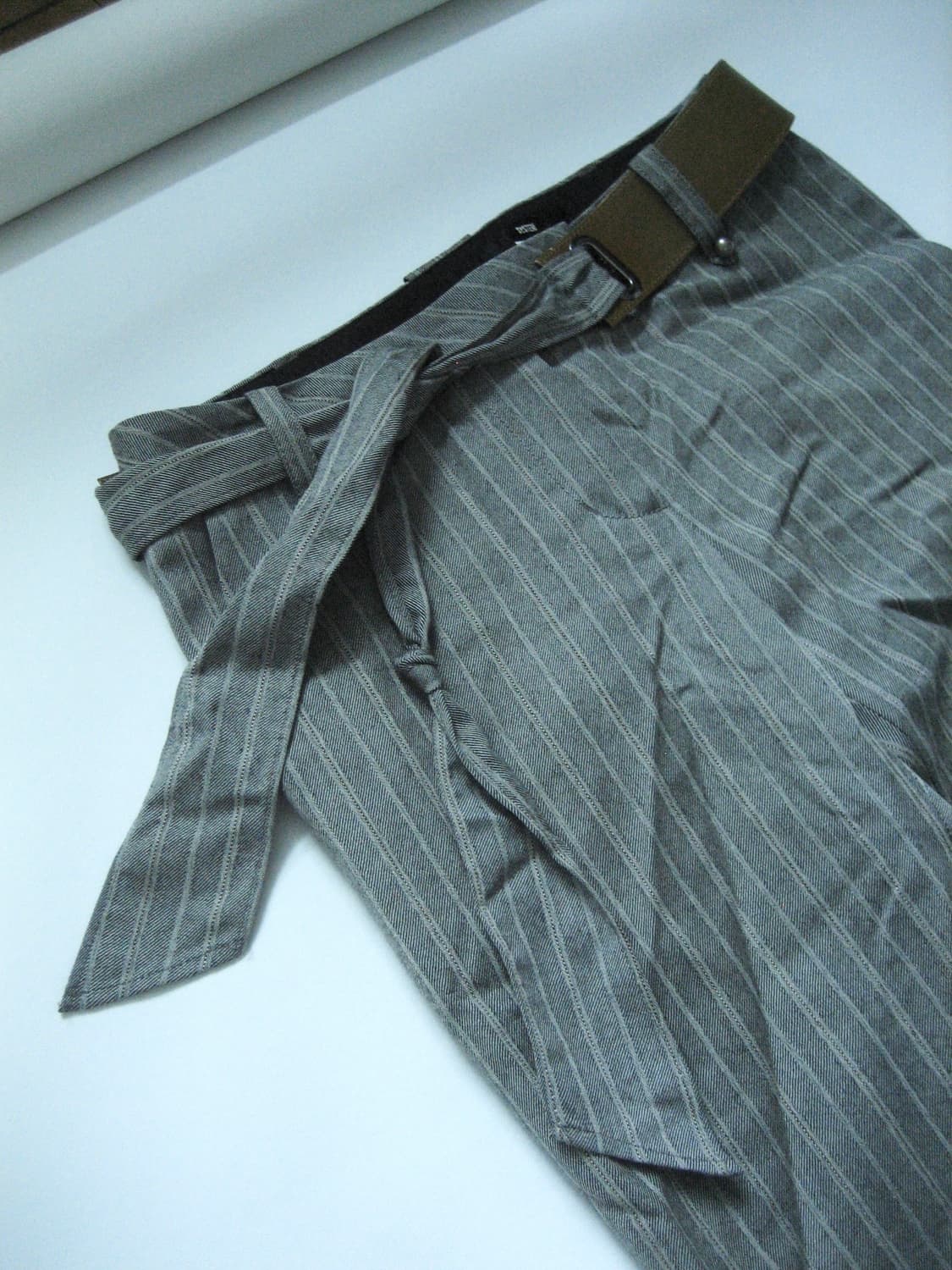 [SYSTEM] Stripe Belted Trousers 상품이미지1