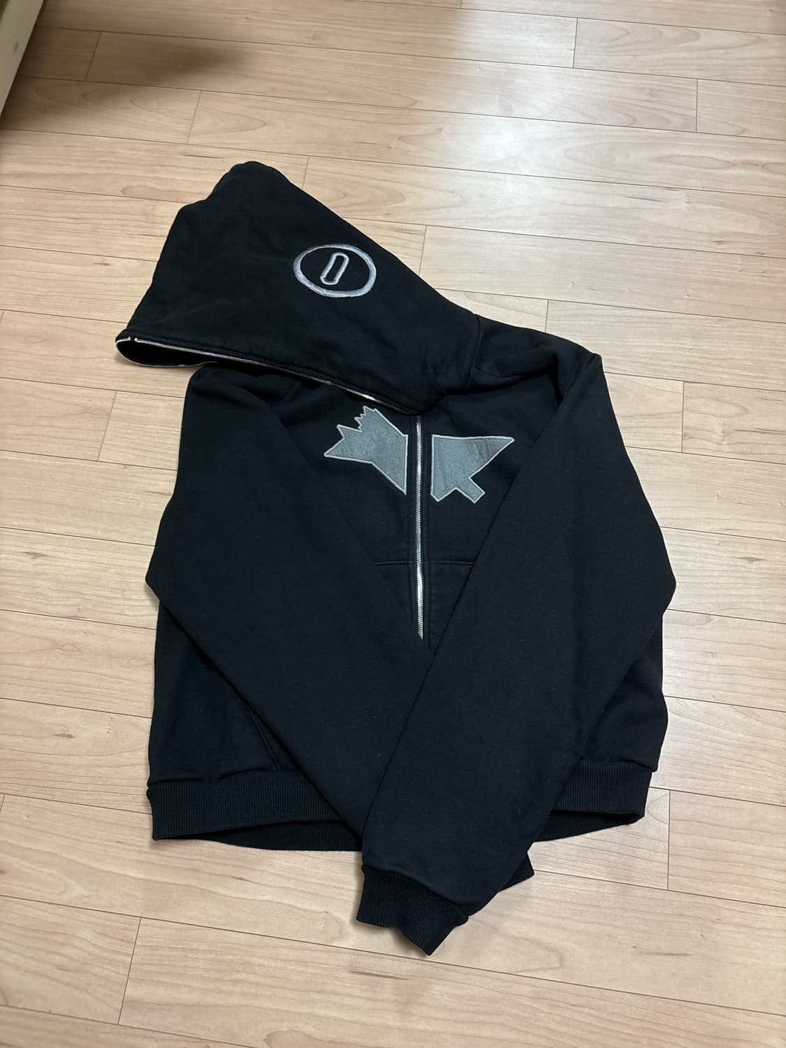 에투믹 etumik EMEW 후드집업 DARUMA ZIP-UP 블랙 상품이미지2