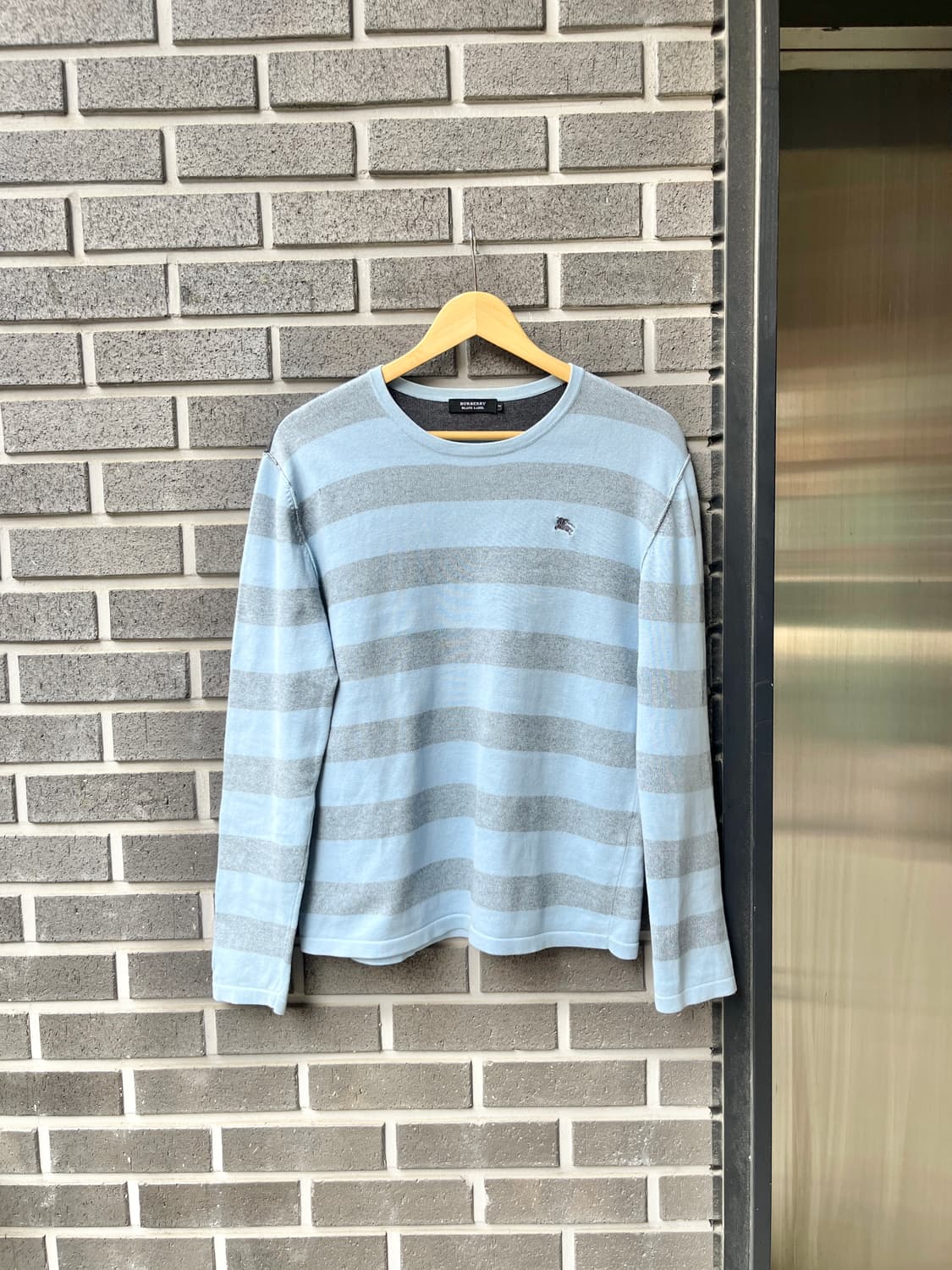 Burberry 버버리 로고 스트라이프 스웨터 블루 상품이미지1