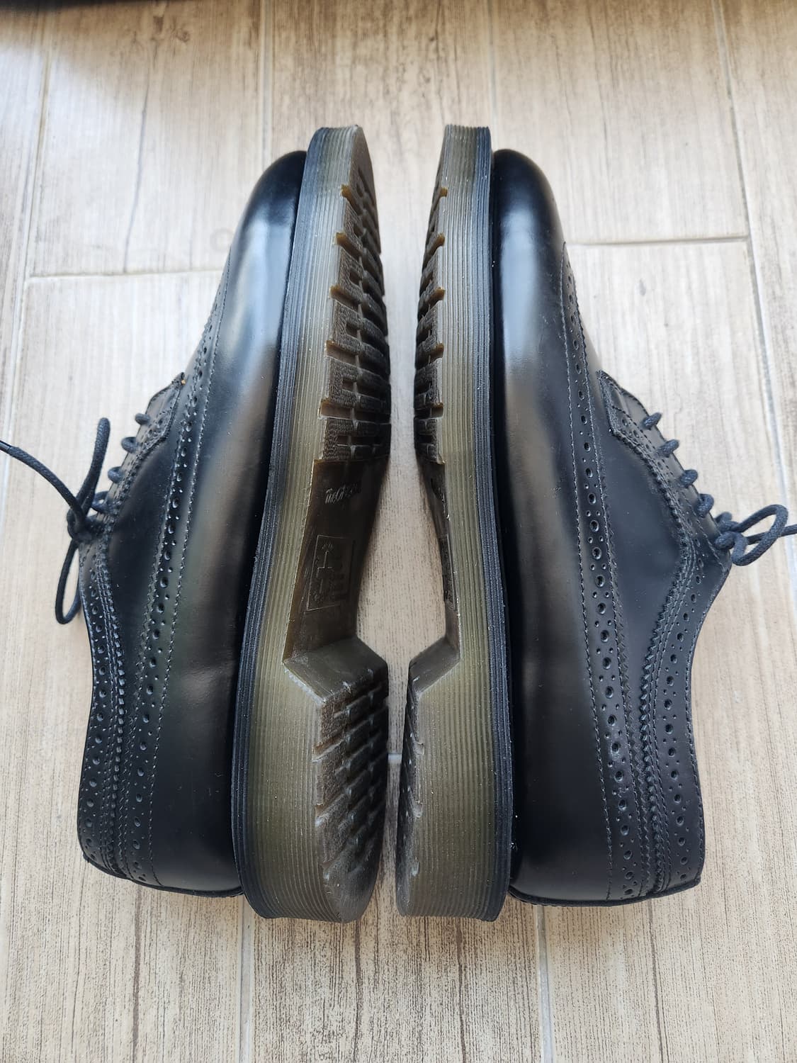 닥터마틴 브로그 윙팁 블랙 (260) 상품이미지5