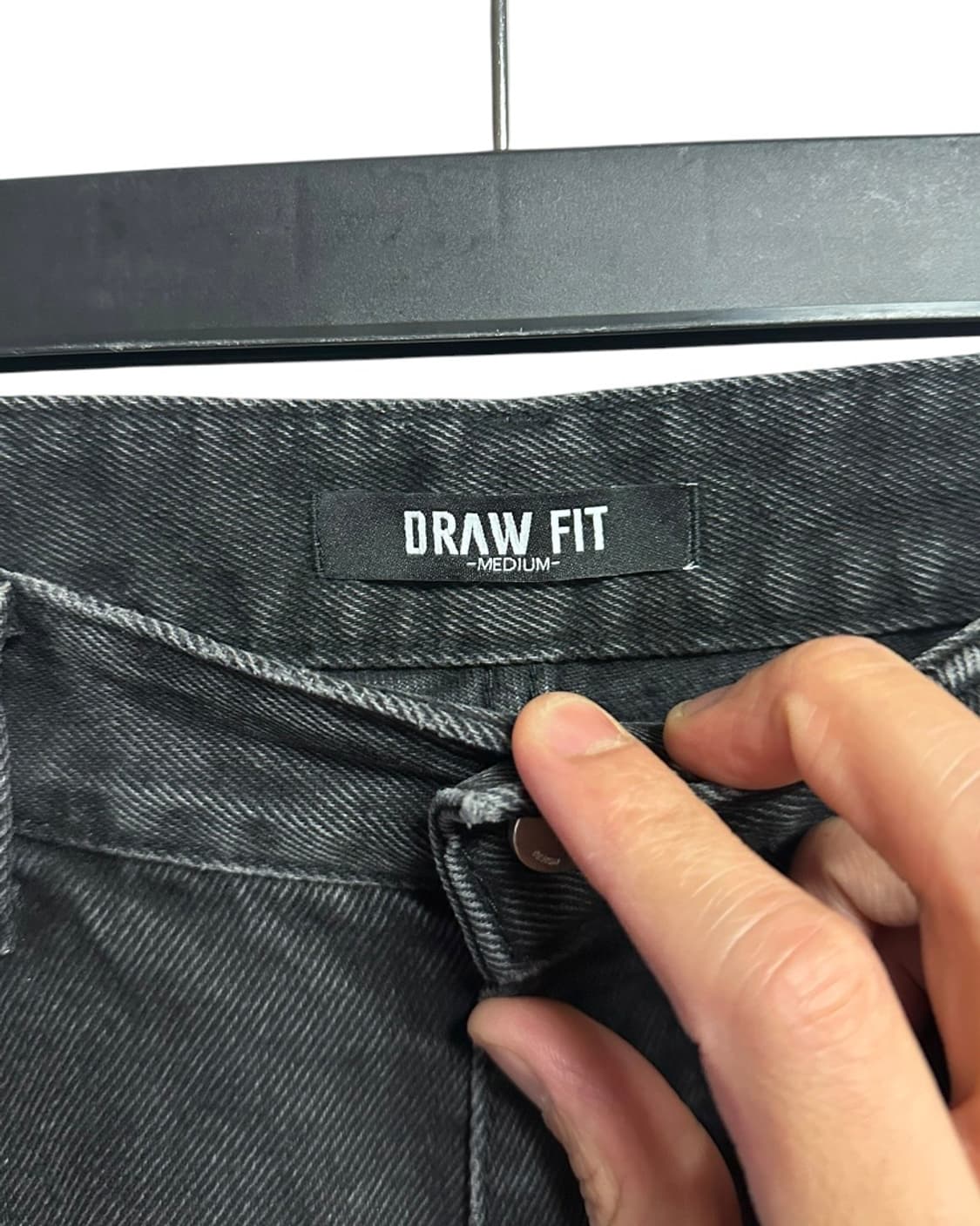 새상품) 드로우핏(DRAW FIT) 레귤러핏 블랙 워싱 데님팬츠 M 상품이미지4