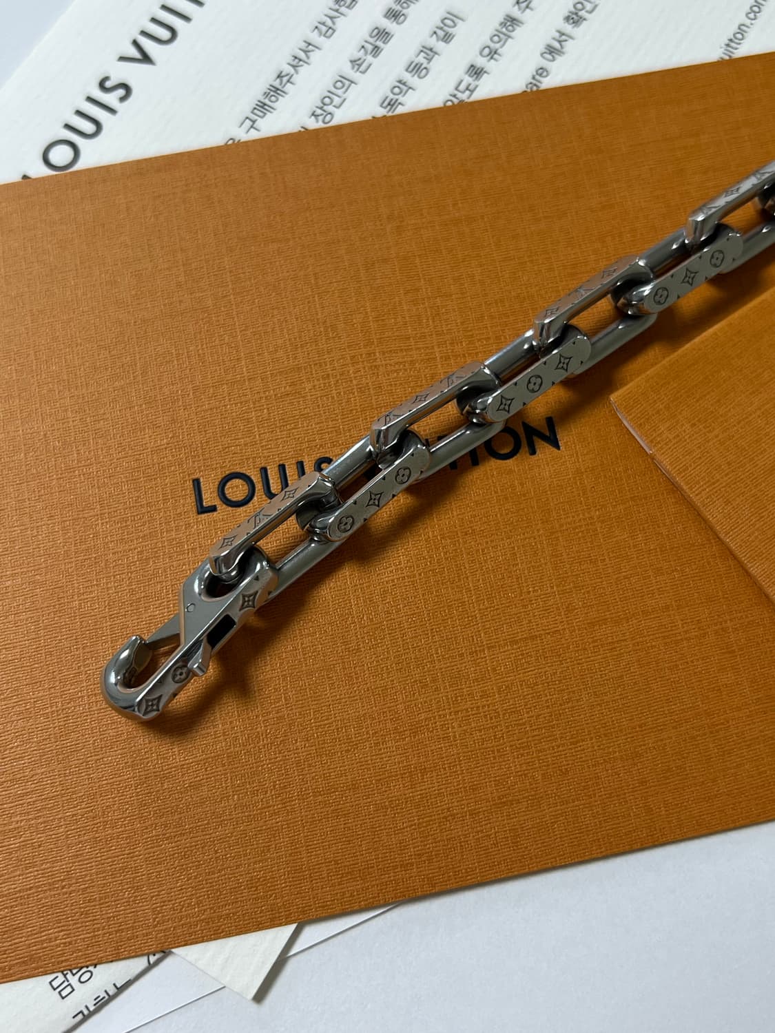 [정품] 공홈판, 새상품급 / 루이비통 버질아블로 실버 팔찌 L 상품이미지2