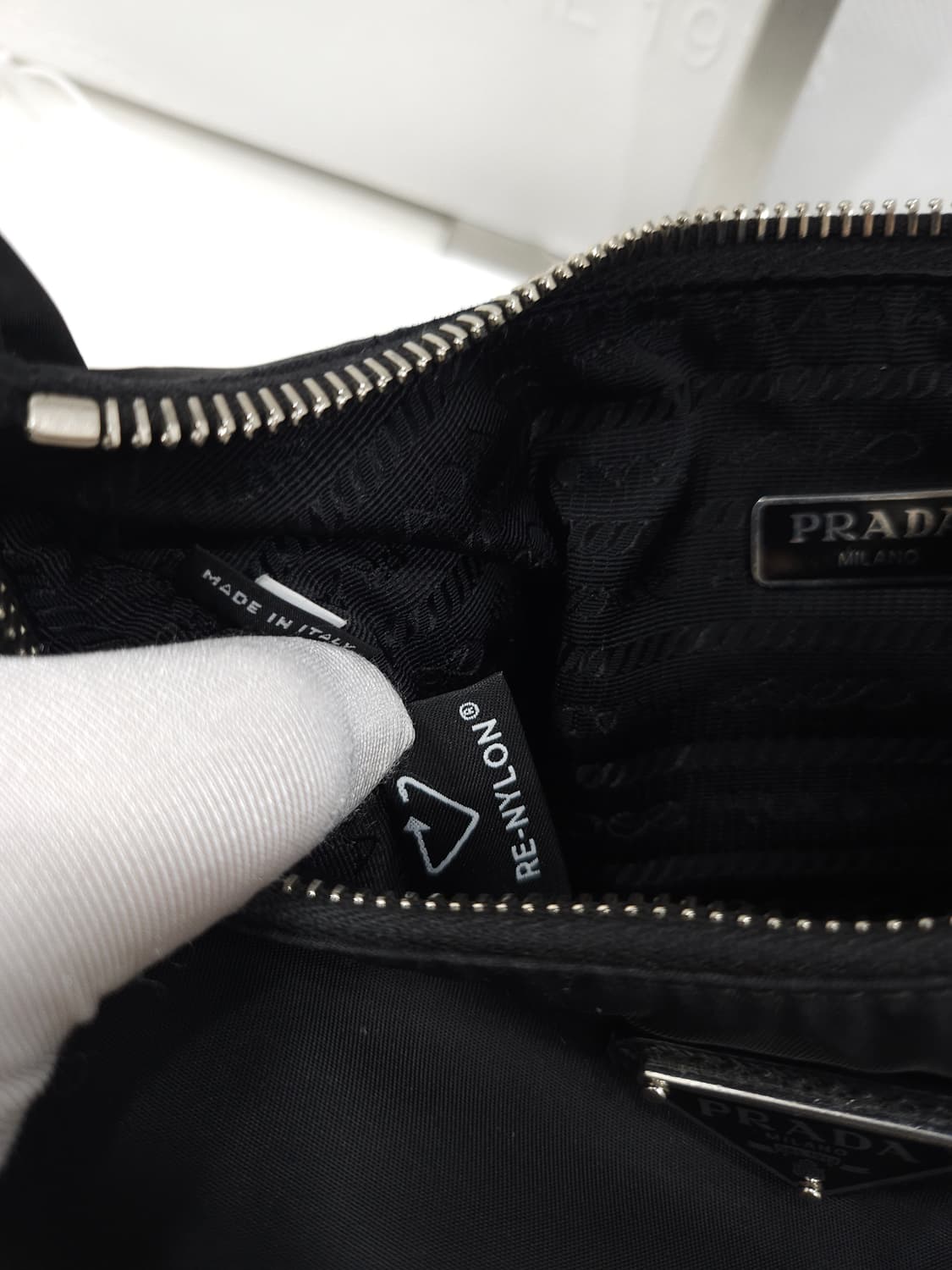 [정품]프라다 리에디션 2005 리나일론백 상품이미지6
