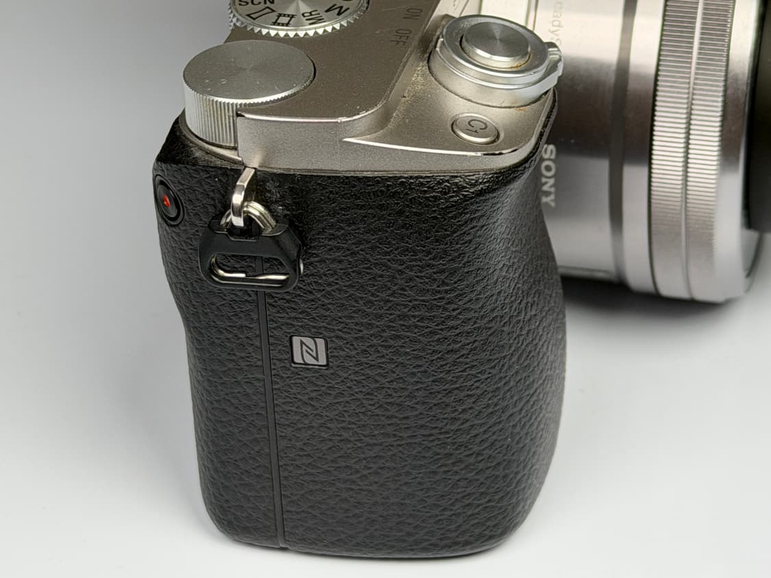 소니 A6000 실버 미러리스 카메라 상품이미지3