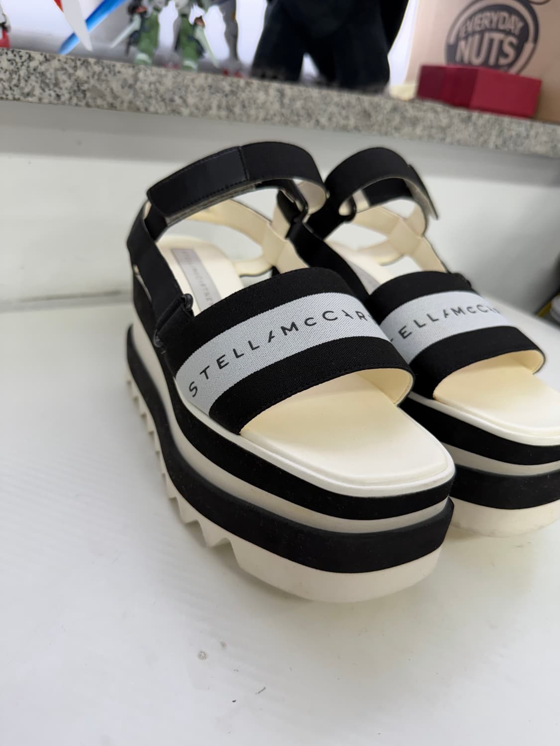 정품) 스텔라맥카트니 블랙 스트랩 샌들 플랫폼 37.5 상품이미지3