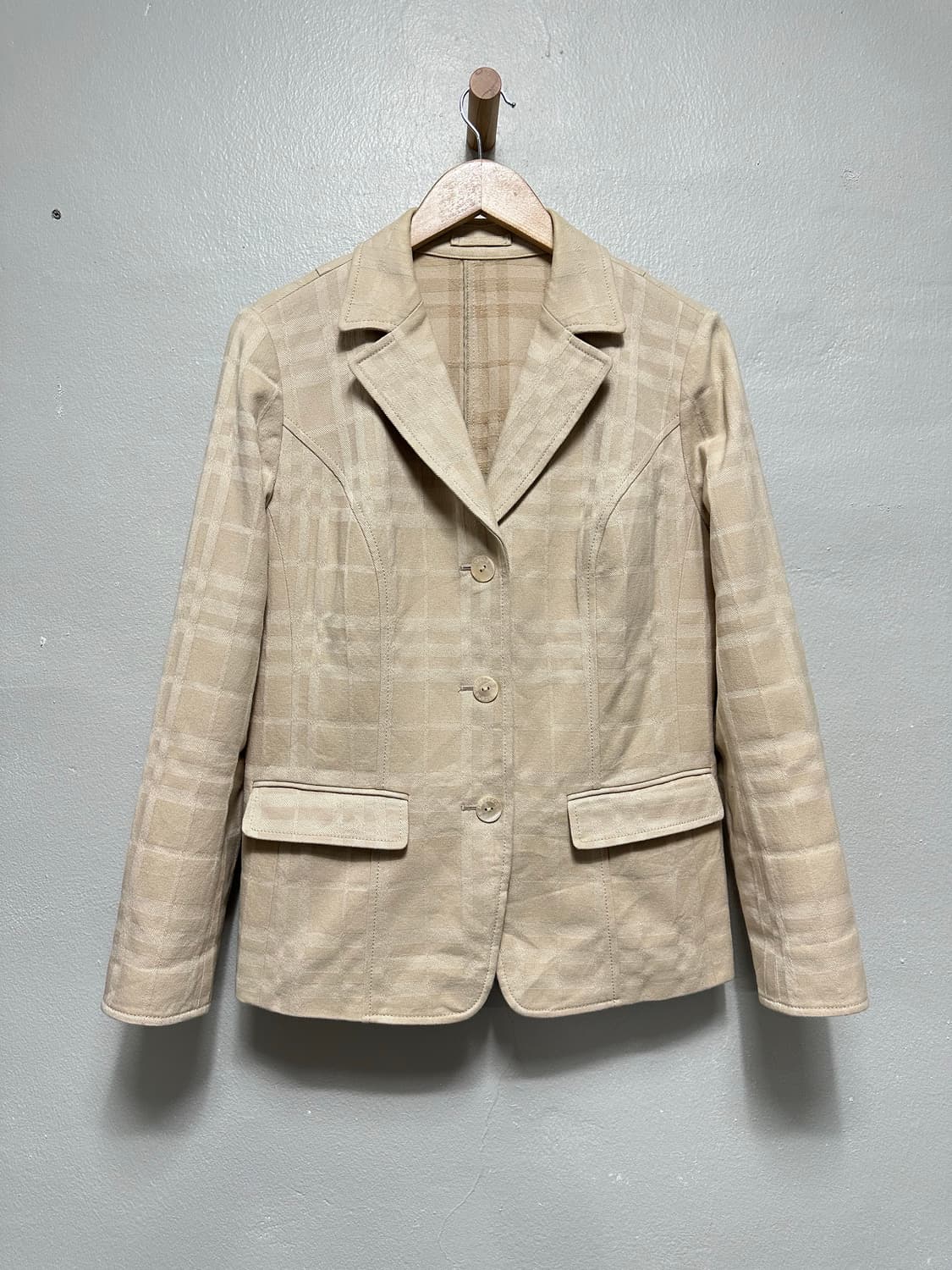 버버리 체크 디자인 자켓 상품이미지1