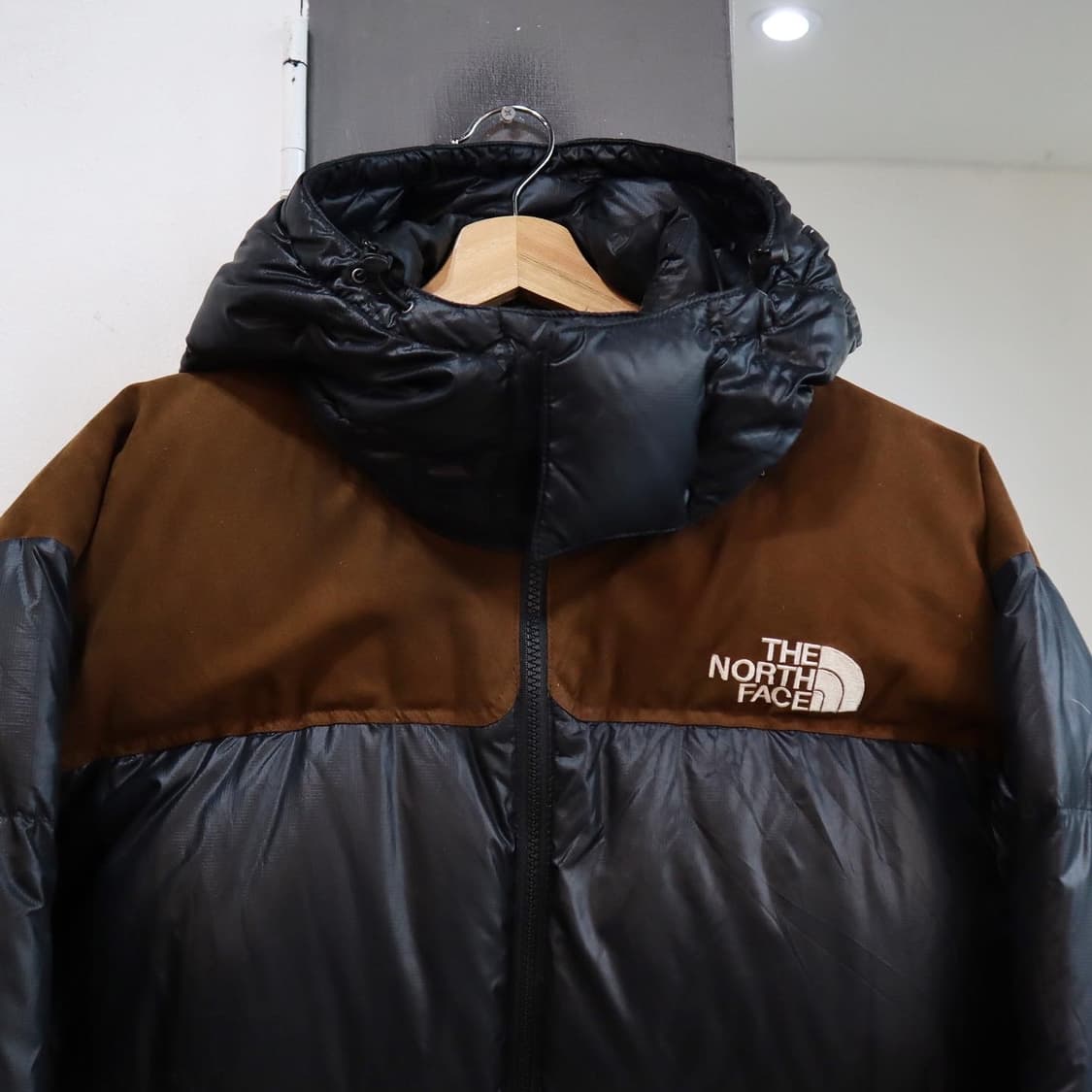 노스페이스 700LTD 눕시 다운 패딩   상품이미지4