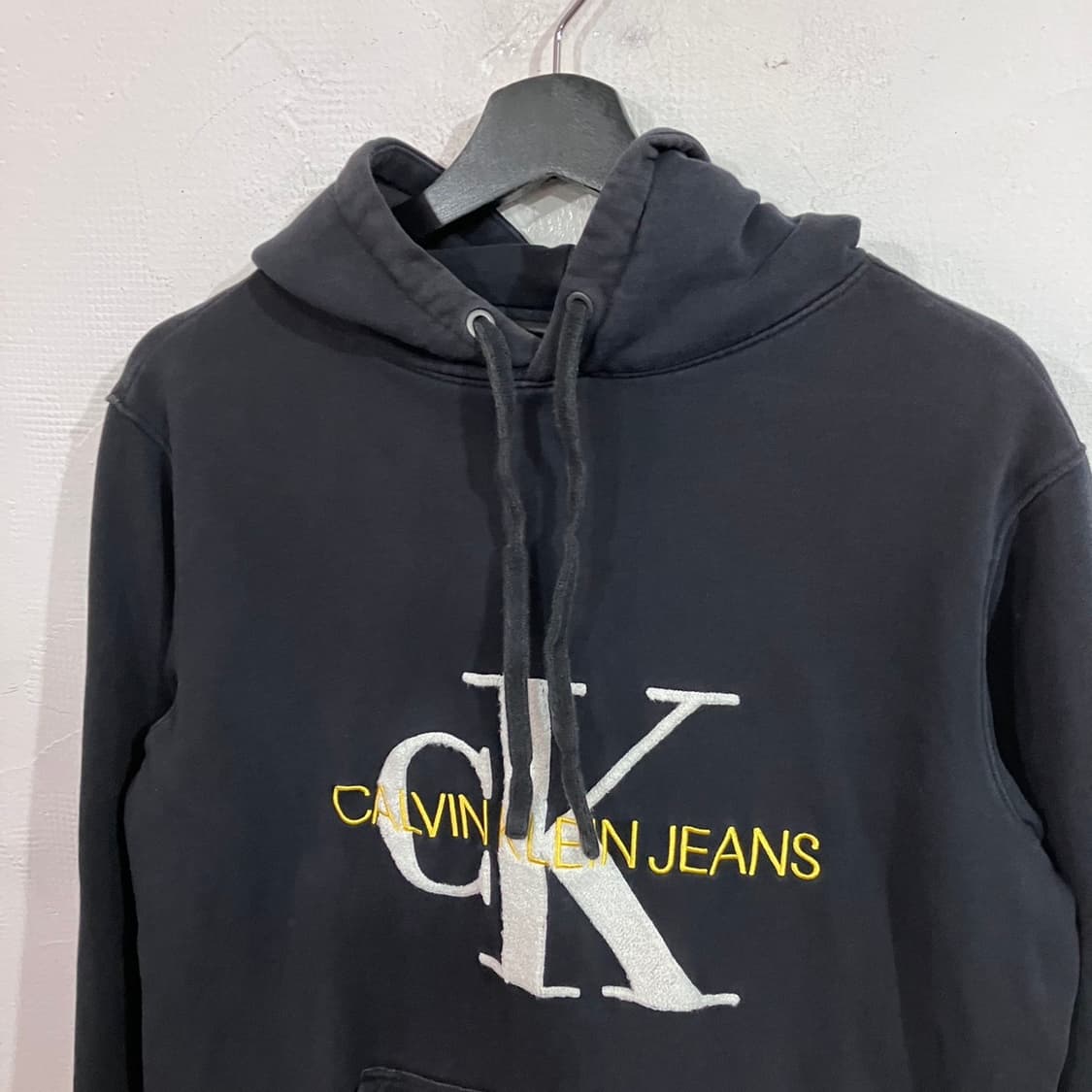 캘빈클라인 빅로고 후드티 상품이미지4