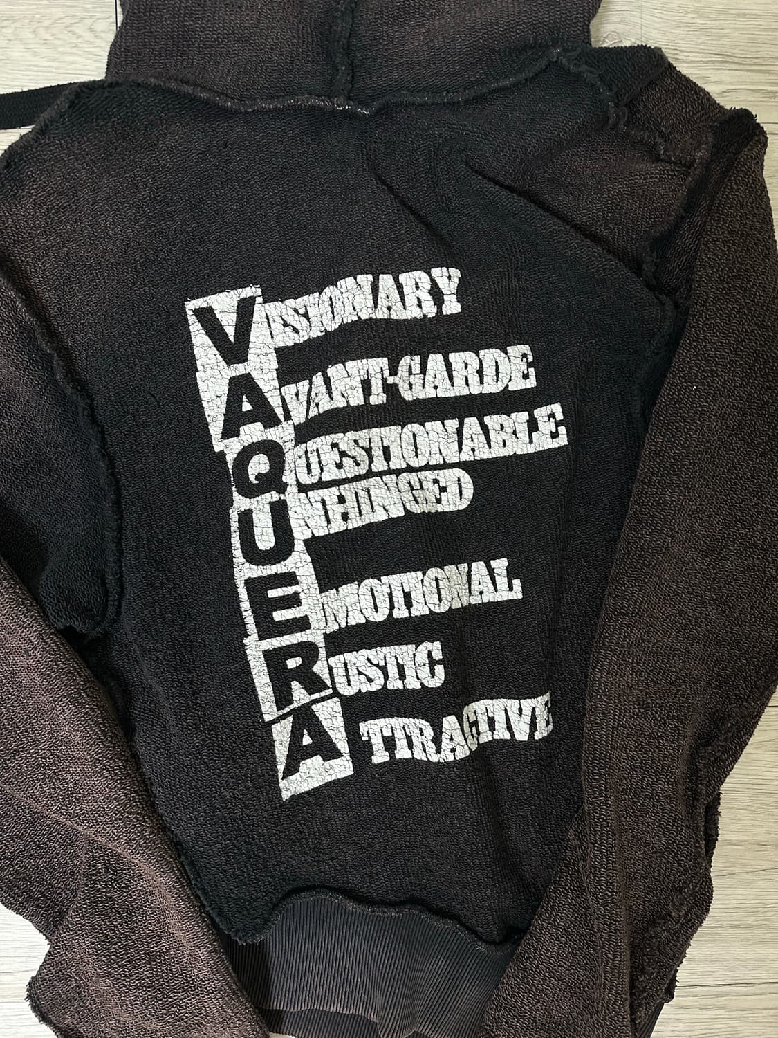 바퀘라 트위스트 후드 집업 상품이미지3