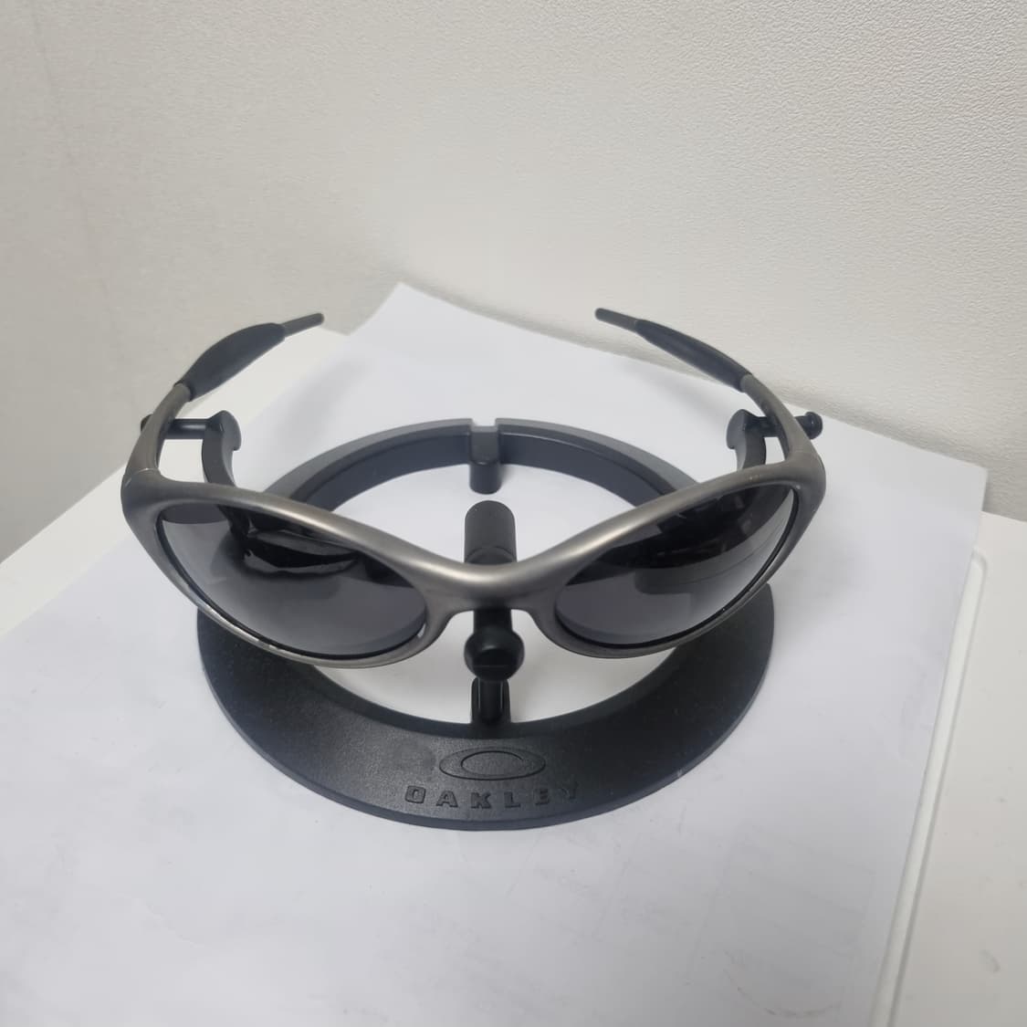 오클리 아이자켓 1.0 fmj 티타늄 그레이 상품이미지9