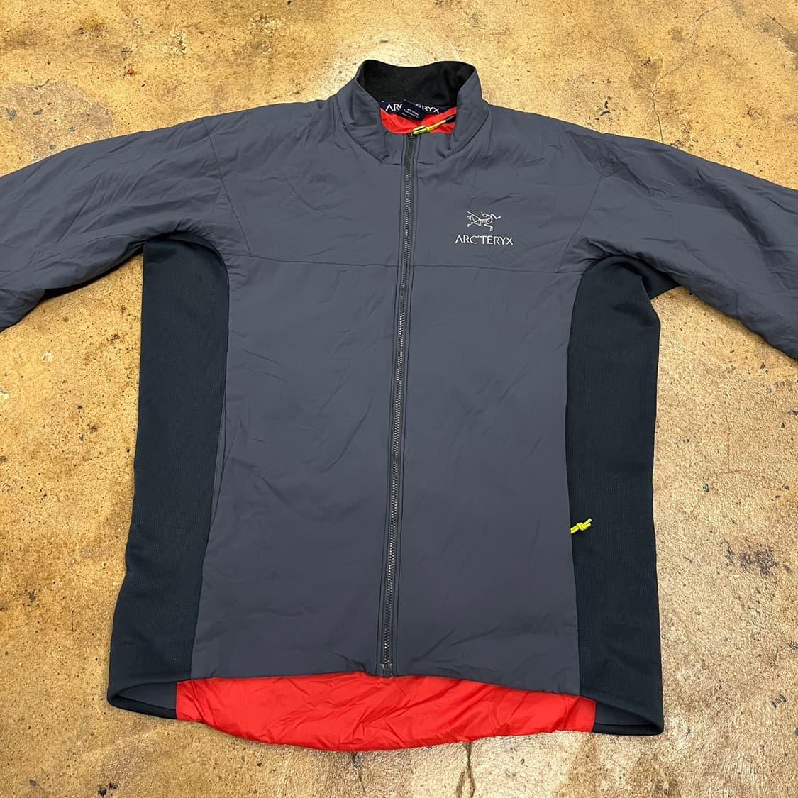 [정품/M] 아크테릭스 그레이 바람막이 집업 자켓 b14 상품이미지3
