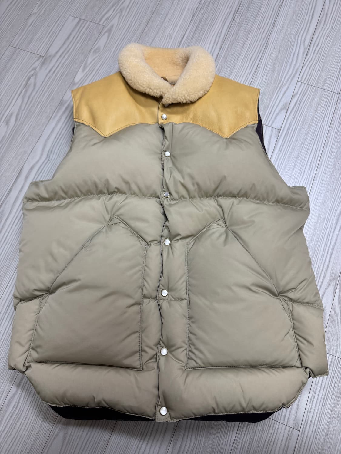 록키마운틴 패딩조끼 40사이즈 상품이미지1