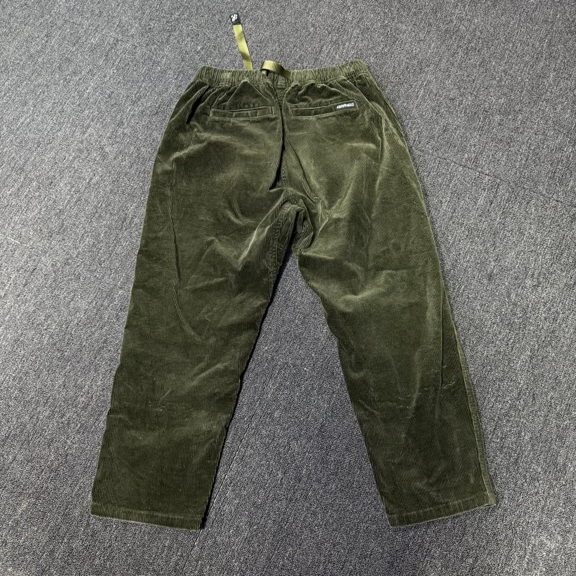 그라미치 루즈테이퍼드 코듀로이 팬츠 상품이미지5