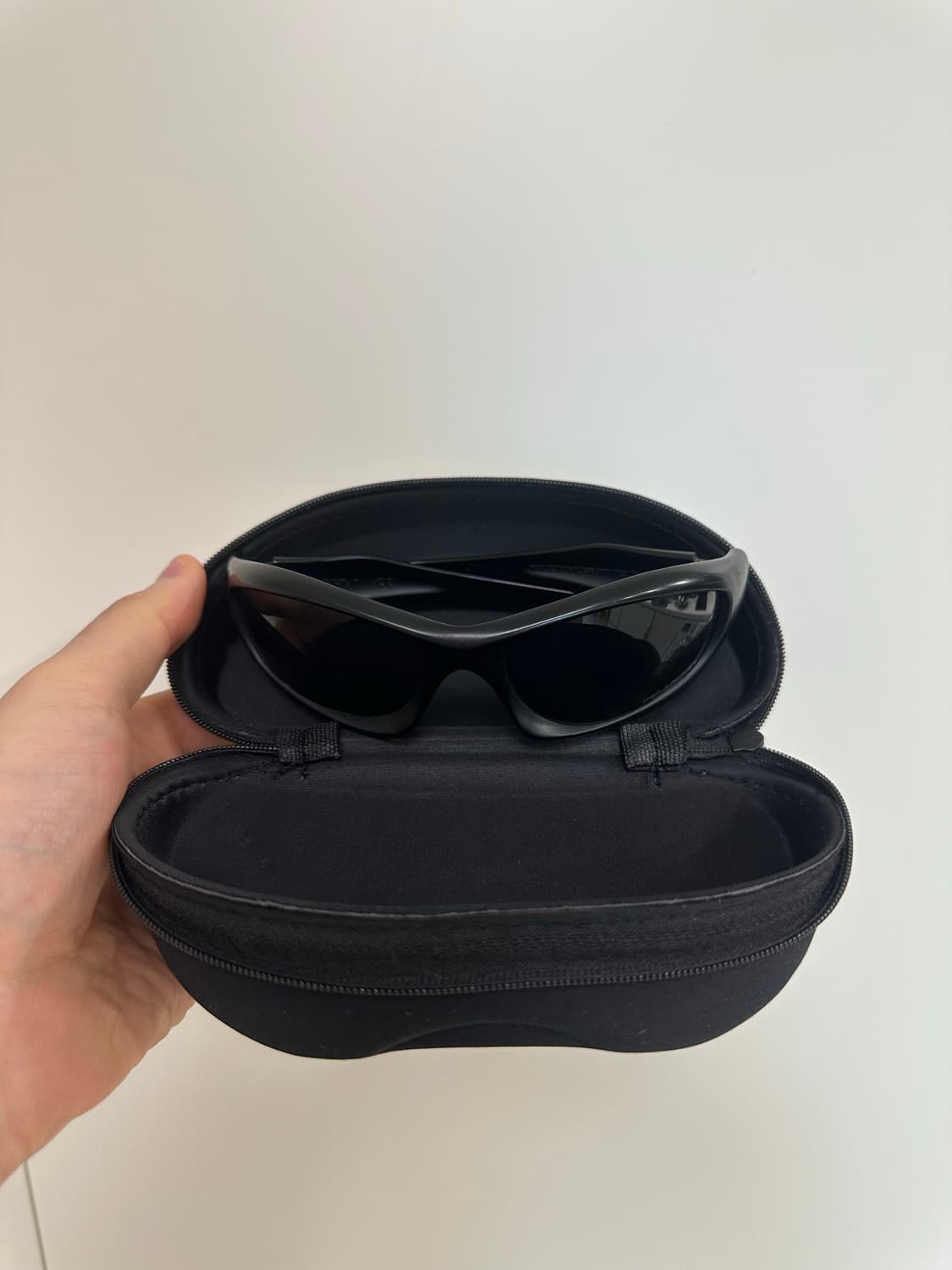 오클리 몬스터독 매트블랙 판매합니다. 상품이미지5