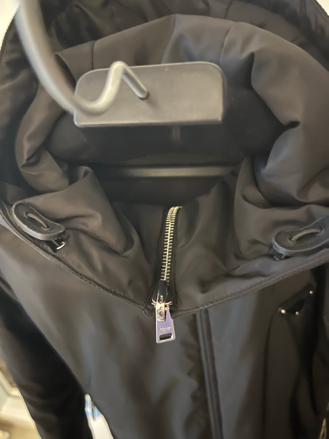 프라다 삼각로고 리버서블 경량패딩 후드 자켓 50 상품이미지5