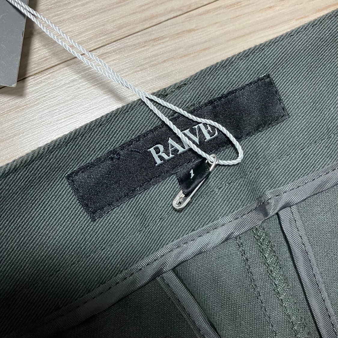 [새상품] 레이브 카고 스커트 다크그레이 상품이미지4