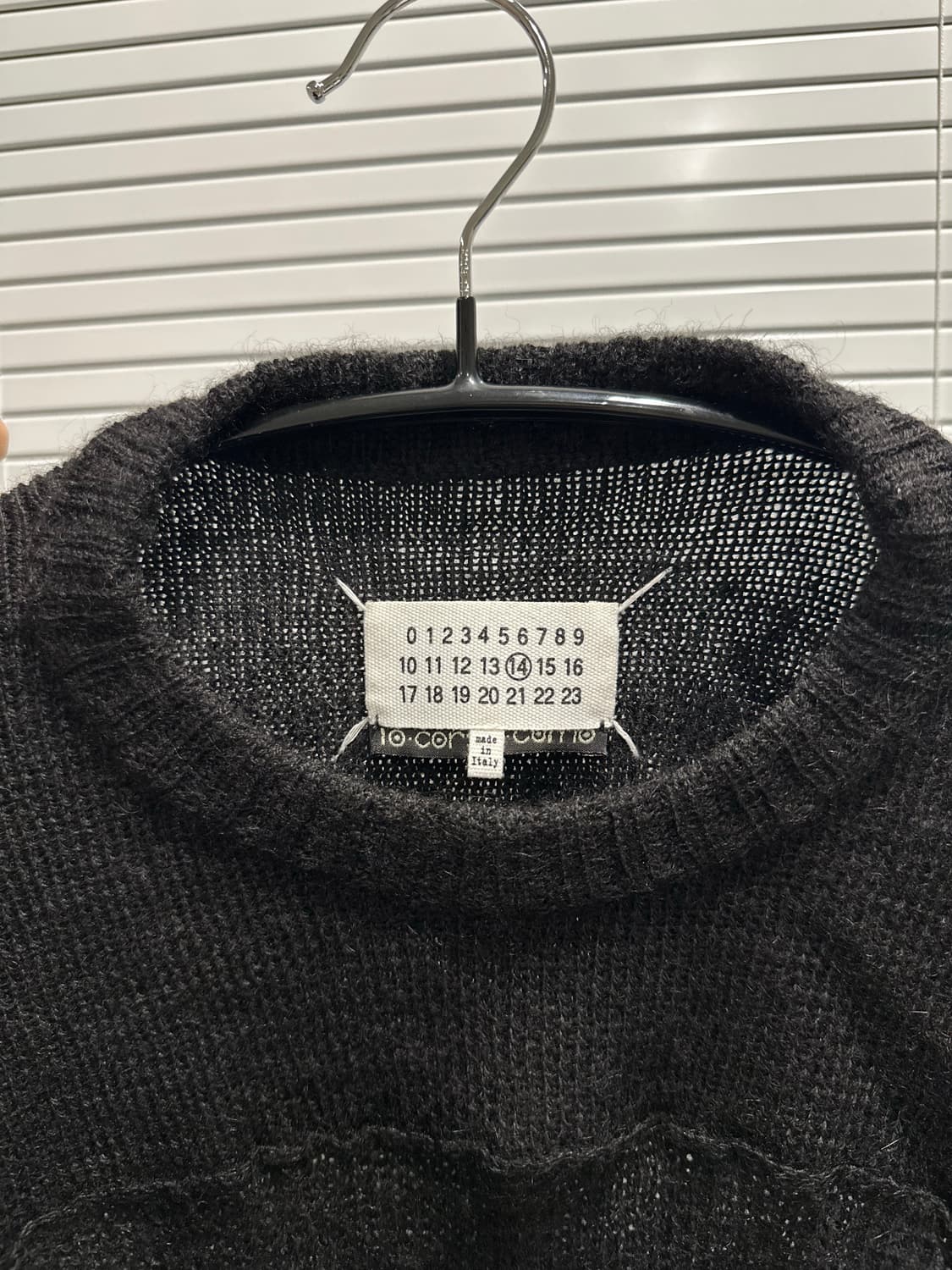 메종 마르지엘라 14라인 블랙 니트 상품이미지3