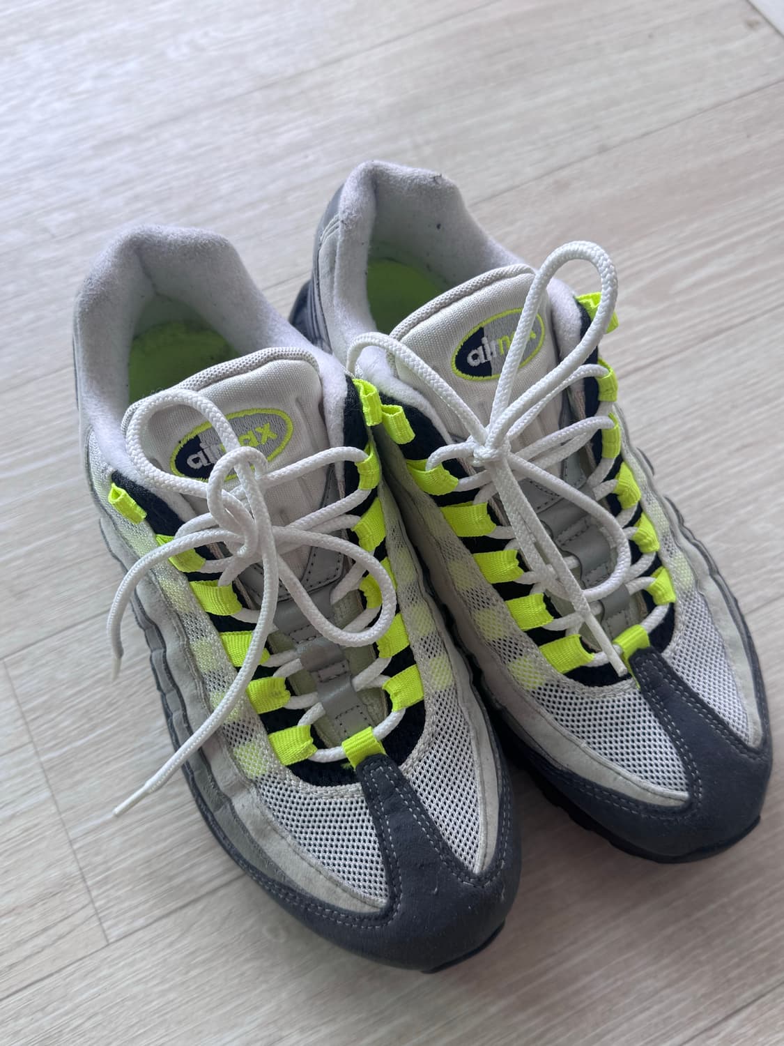 에어 맥스 95 OG 네온 240 상품이미지1