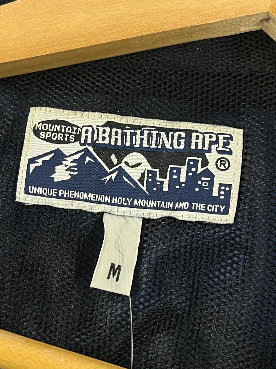 베이프 마운틴 카모 바람막이 M 상품이미지4