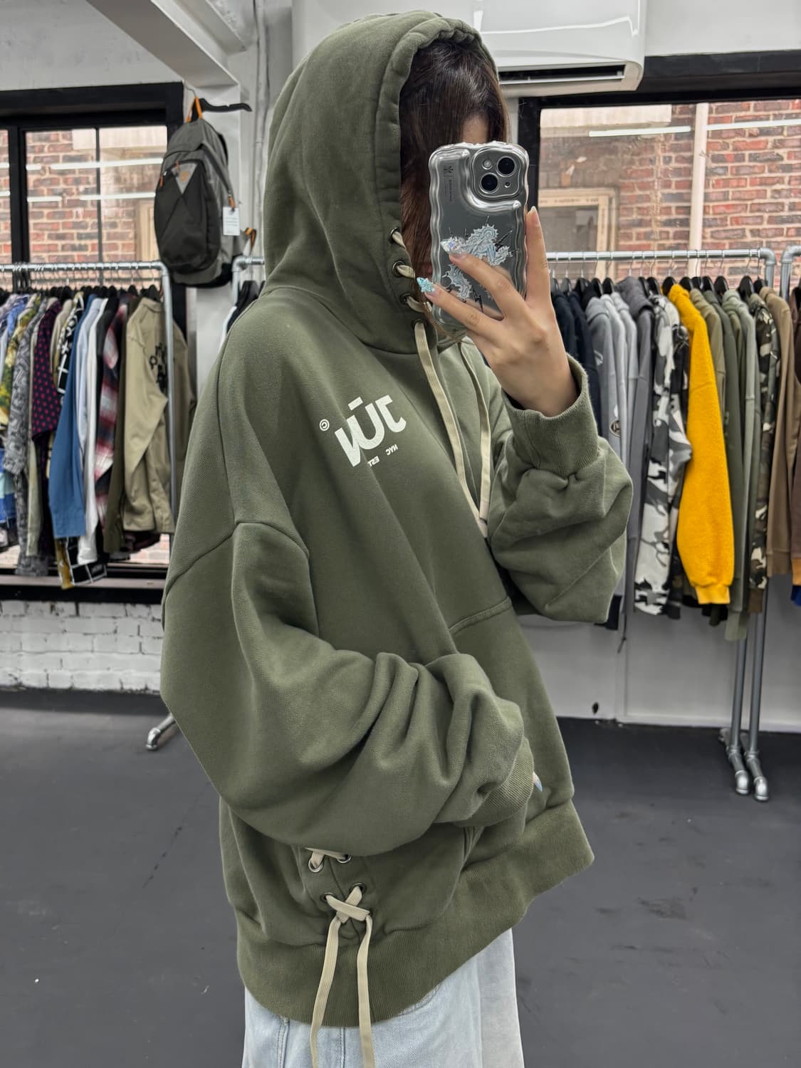 Jun NYC 스트랩 카키 후드티 상품이미지1