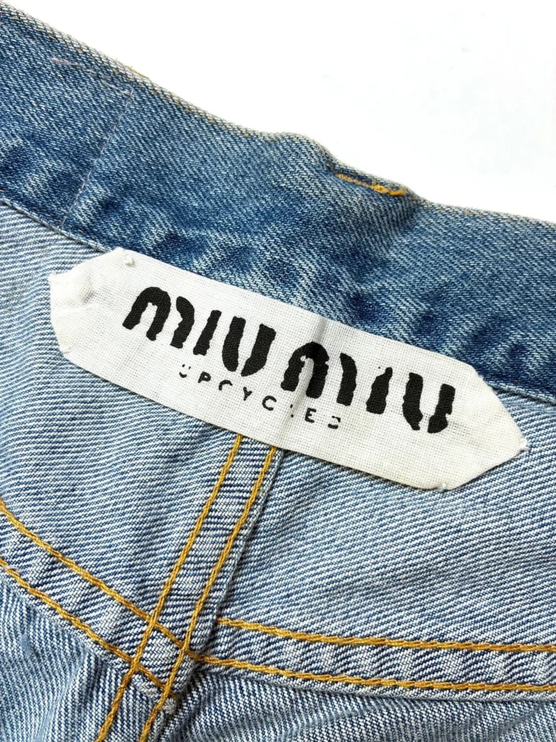 미우미우 x 리바이스 21ss 워시드 컷오프 데님 쇼츠 PN5400 상품이미지8