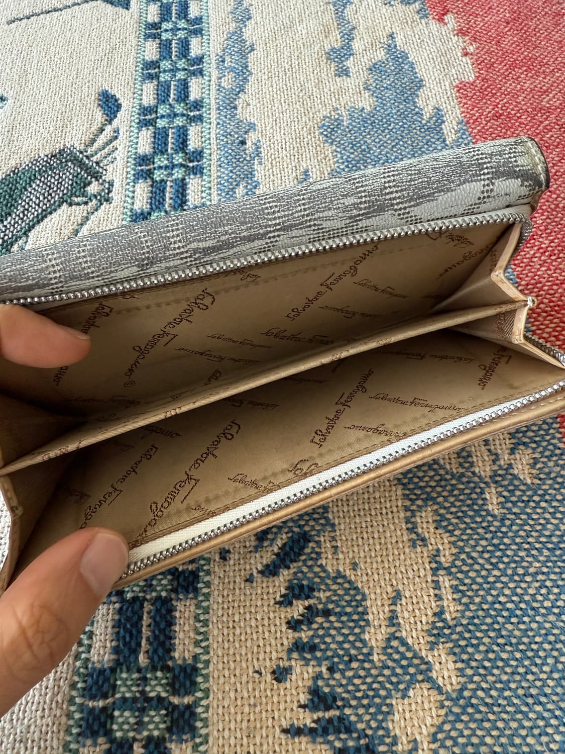 살바토레 페라가모(Salvatore Ferragamo)장지갑(ITALY) 상품이미지8