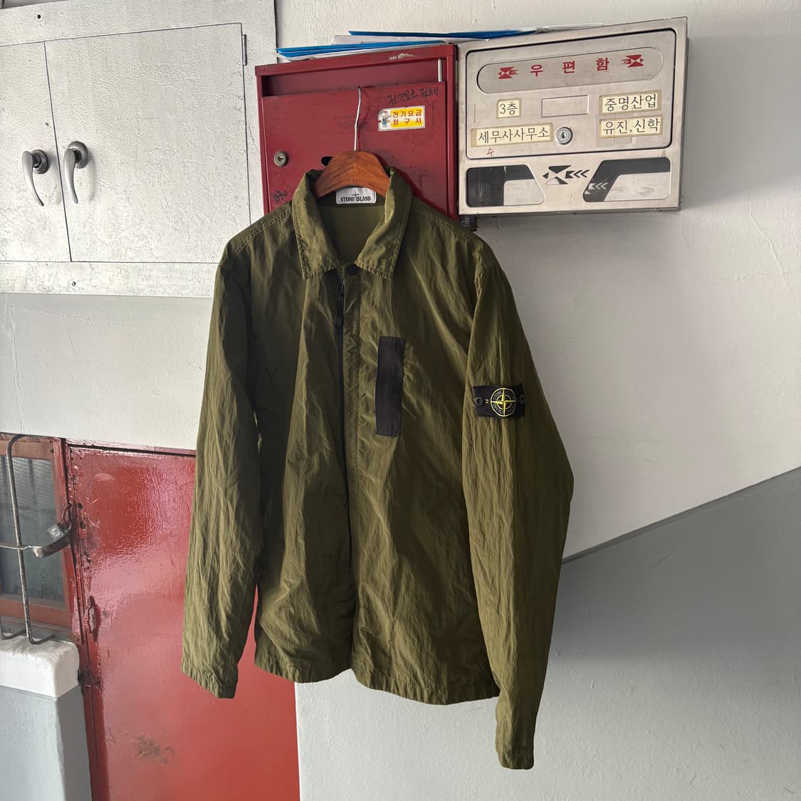 17FW 스톤아일랜드 올리브 나일론 메탈 셔츠 상품이미지4