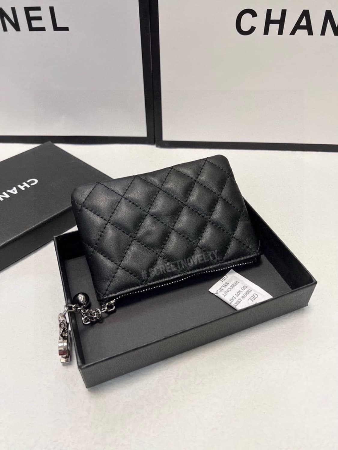 샤넬뷰티 램스킨 동전지갑 파우치 은장 풀박스  상품이미지8