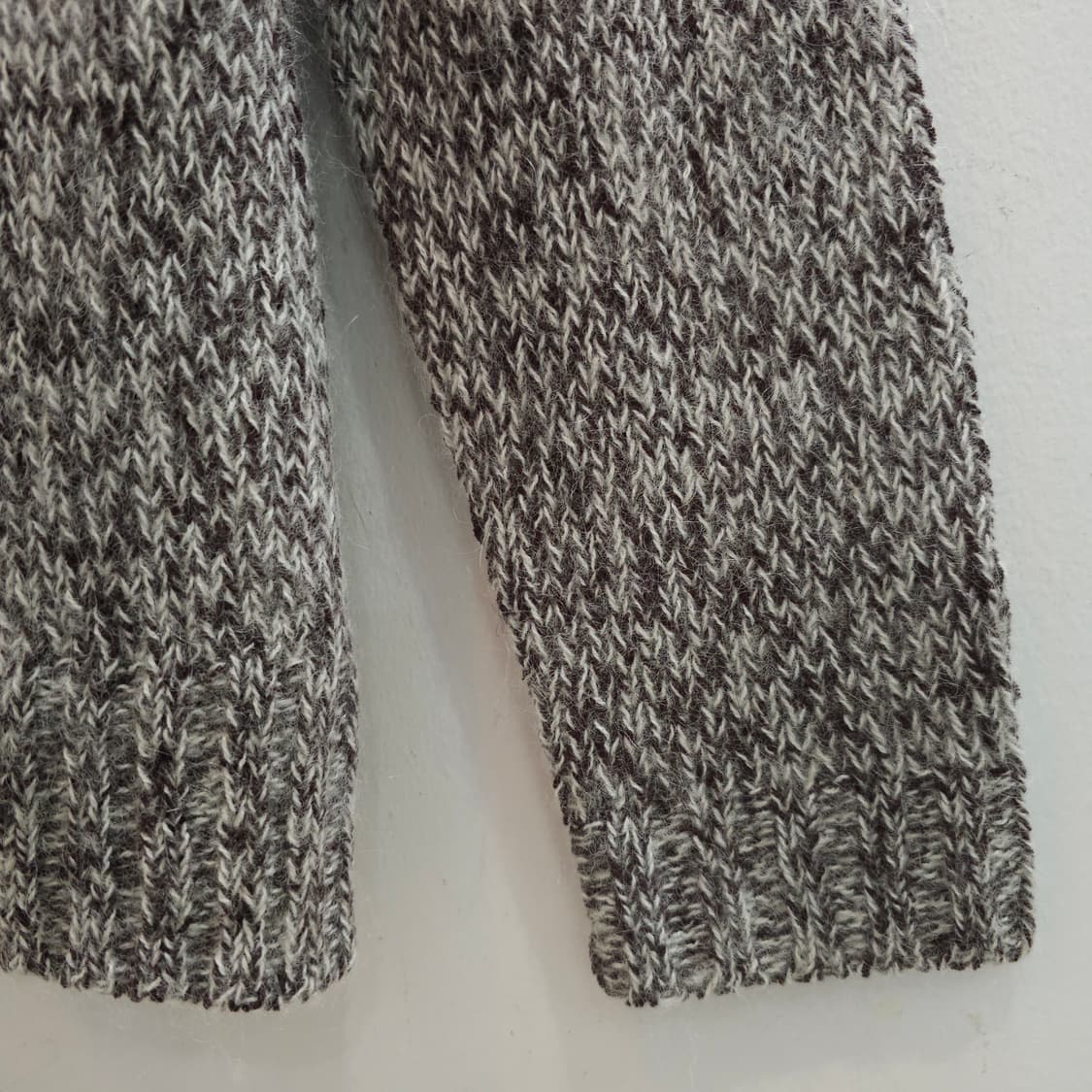 모헤어 브라운 그레이 컬러믹스 터틀넥 니트 상품이미지5