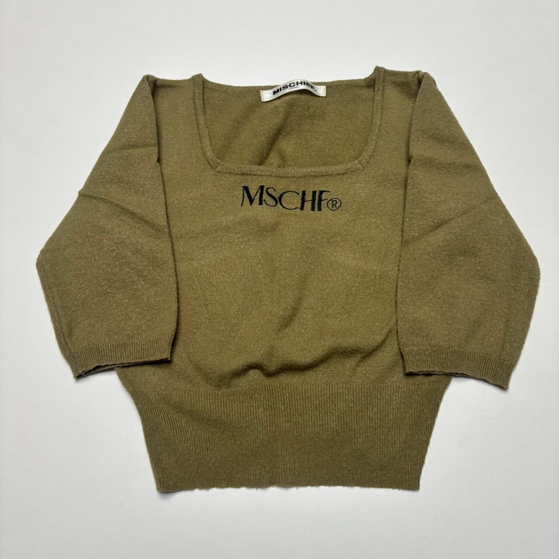 미스치프 스퀘어넥 니트 상품이미지1