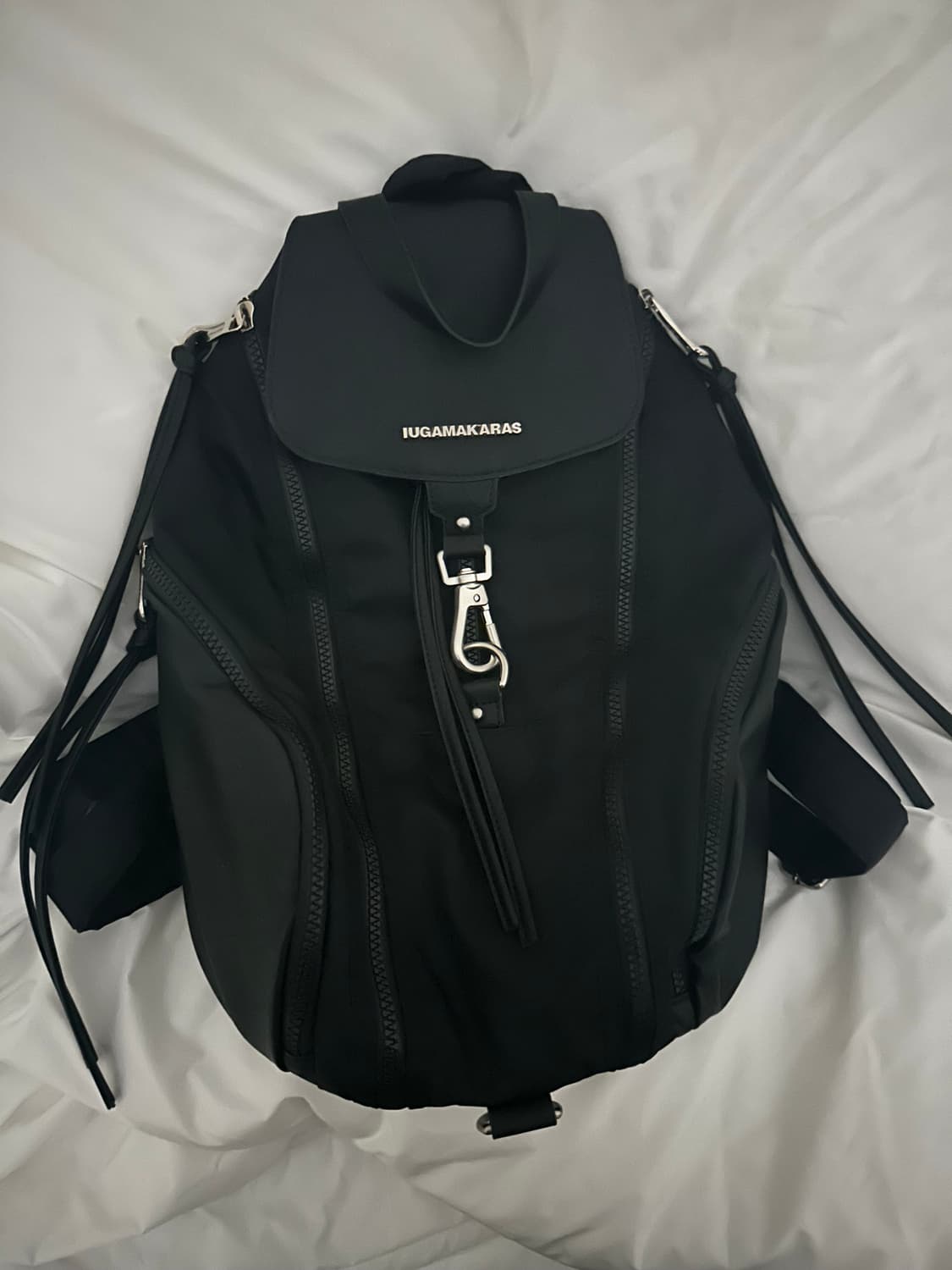 이우가마카라스 나일론 백팩 블랙 상품이미지1