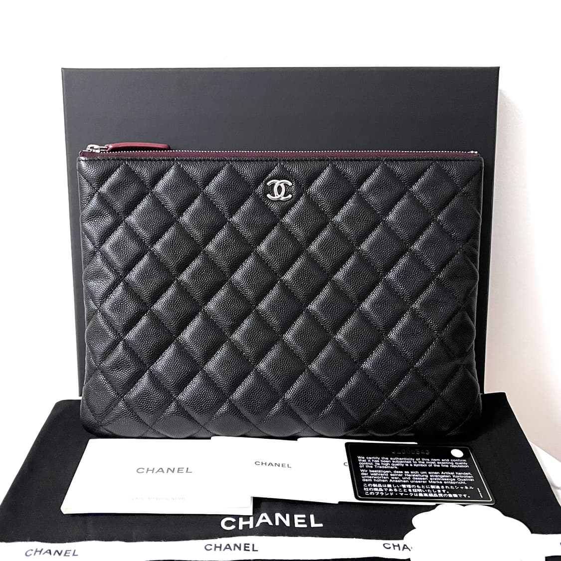 [S급/정품] 샤넬 클래식 그레인드 실버 메탈 미듐 클러치 백 상품이미지1