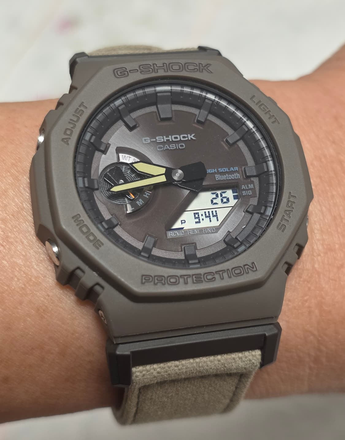 지샥 G-SHOCK GA-B2100CT-5ADR 태양광 블루투스 시계 ( 상품이미지6