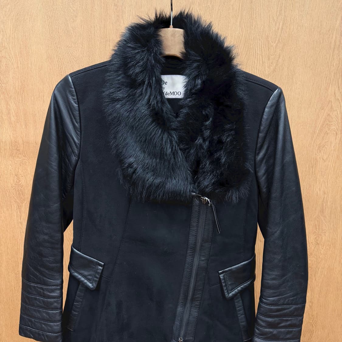 디 바이 디드무 레더 믹스 롱 코트 페이크 퍼 카라 지퍼 디테일 블랙 상품이미지4