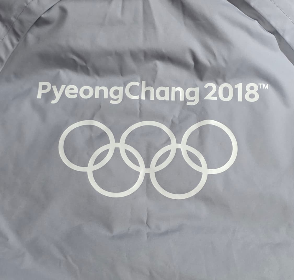 노스페이스 2018평창 동계올림픽 
한정판 스키점퍼.  싸이즈95~100 상품이미지6