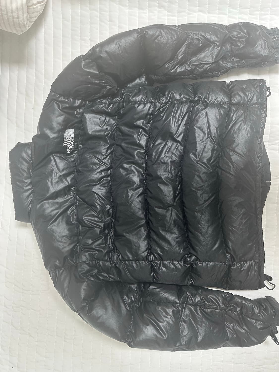 노스페이스 아콘카구아 써밋 다운 경량 패딩 자켓 블랙 상품이미지2