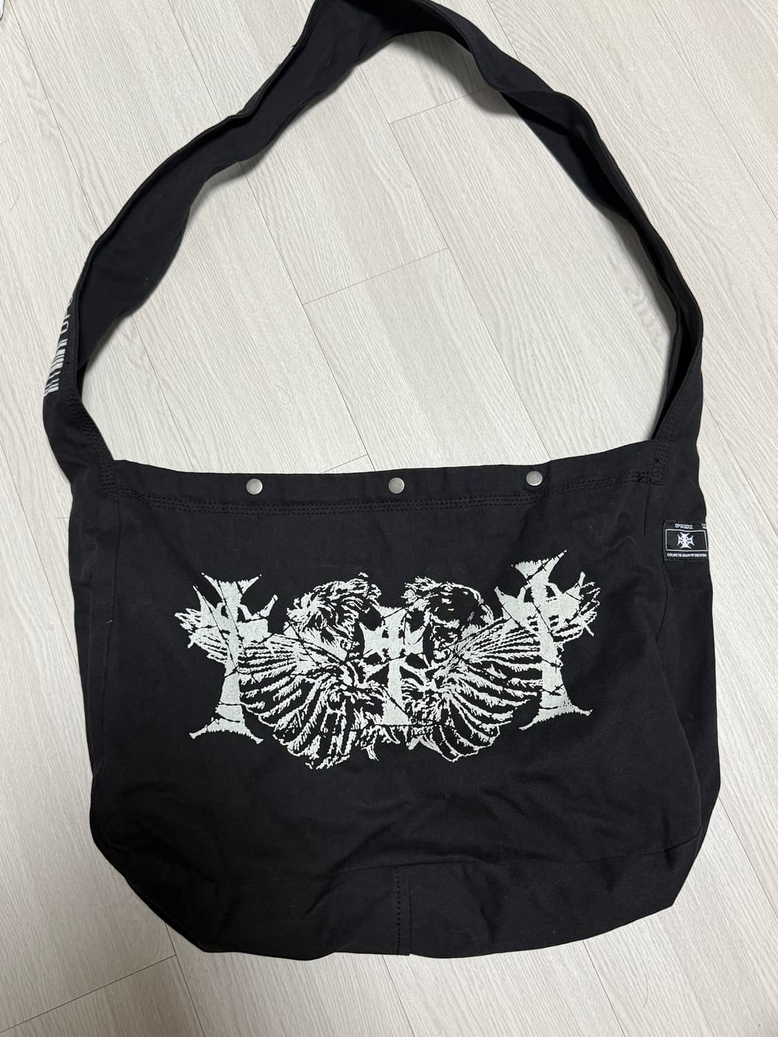 OPUS 0012 Op. 10 BLESS CROSS BAG BLACK 상품이미지1