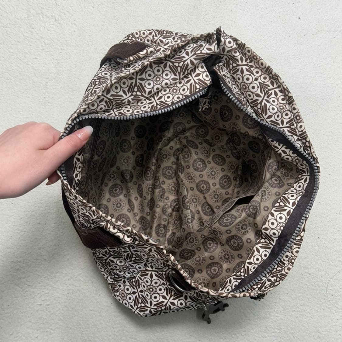 키플링 도트백 브라운-베이지 상품이미지6