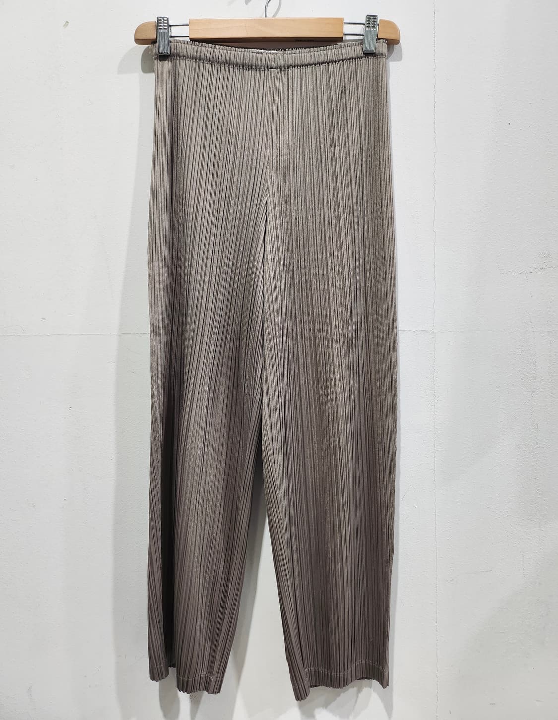 이세이미야케 플리츠플리즈 팬츠 사이즈 5 베이지 상품이미지1